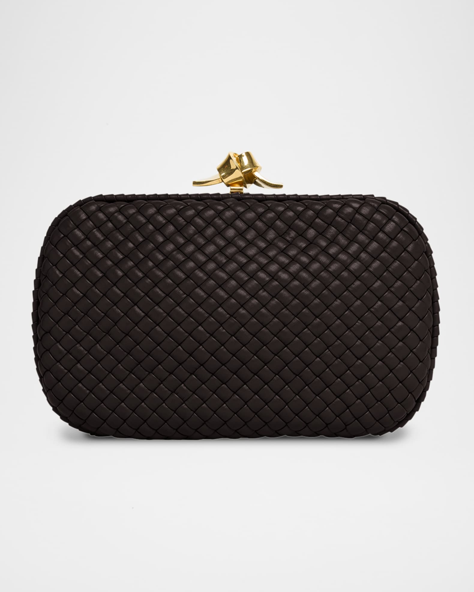 ま*ぶ様 BOTTEGA VENETA ブラックレザーケース Bottega Veneta Padded Leather Sculptural Knot Clutch Bag | Neiman