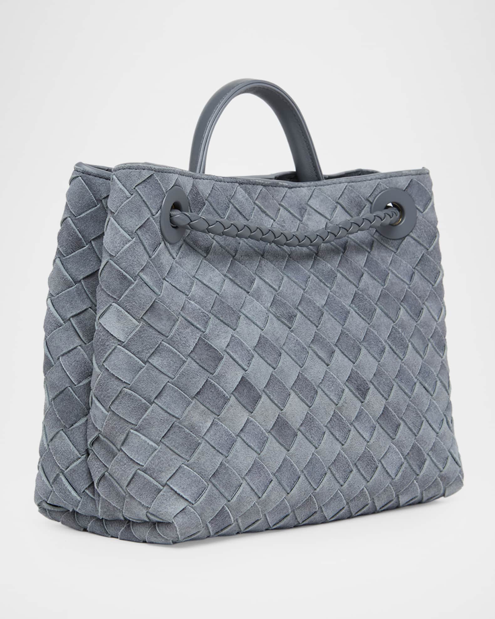 ま*す様 BOTTEGA VENETA　ボディーバッグ Bottega Veneta Andiamo Small Suede Tote Bag | Neiman Marcus