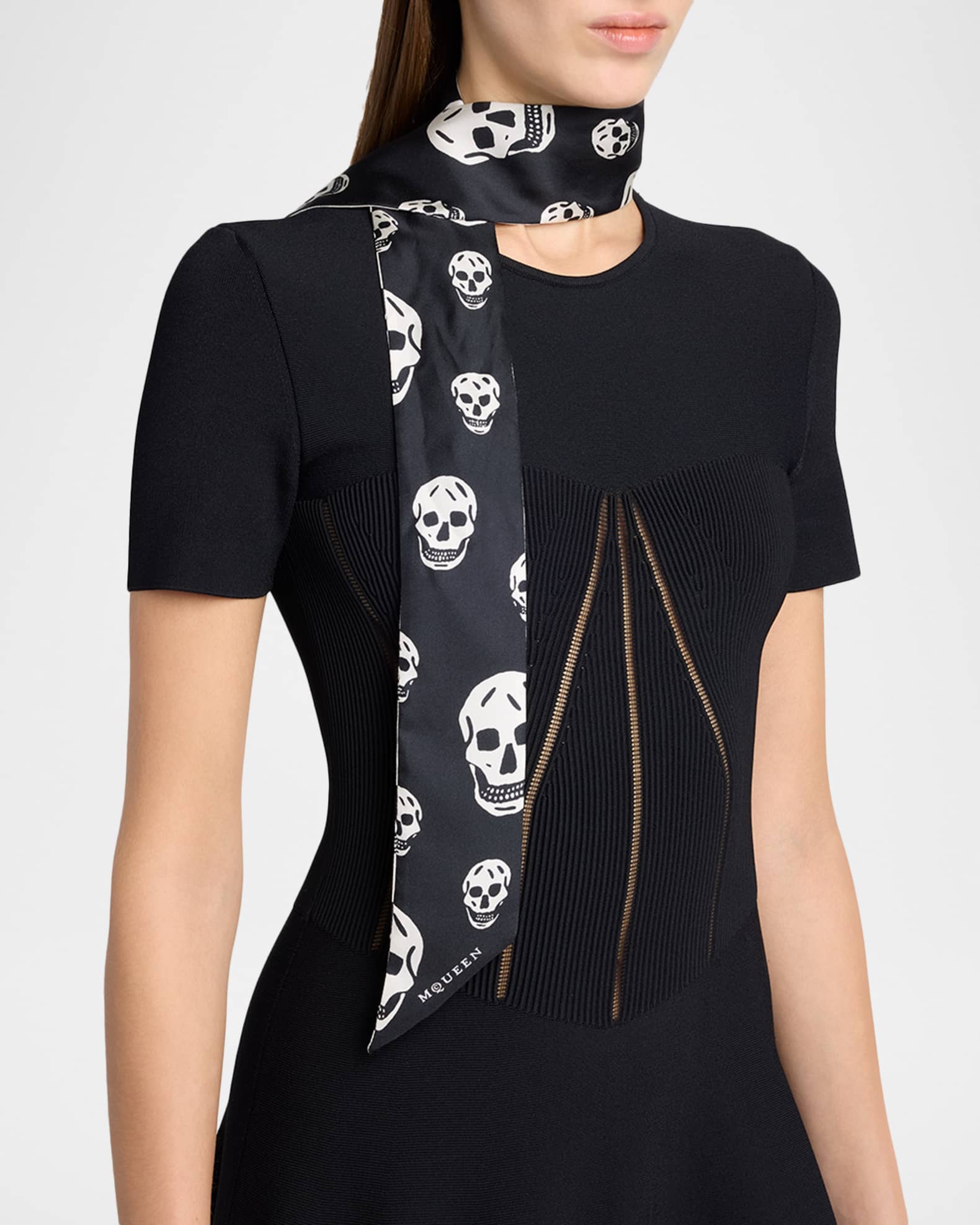 【美品】MARK&LONA レインボースカル モックネックカットソー44 McQueen Silk Twill Ribbon Skull Scarf | Neiman Marcus