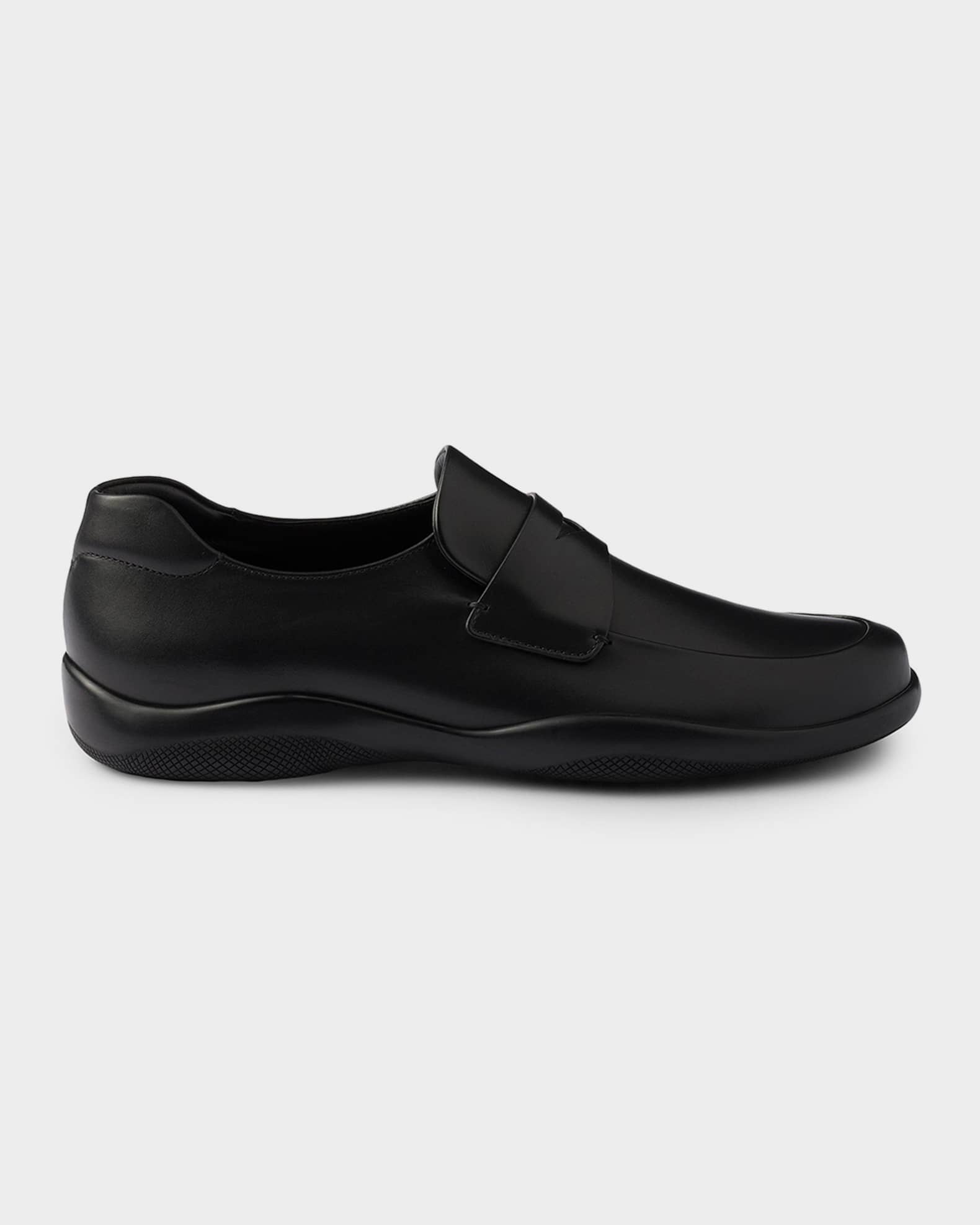 PRADAメンズビジネスシューズ Prada Men's Toblach Leather Loafers | Neiman Marcus