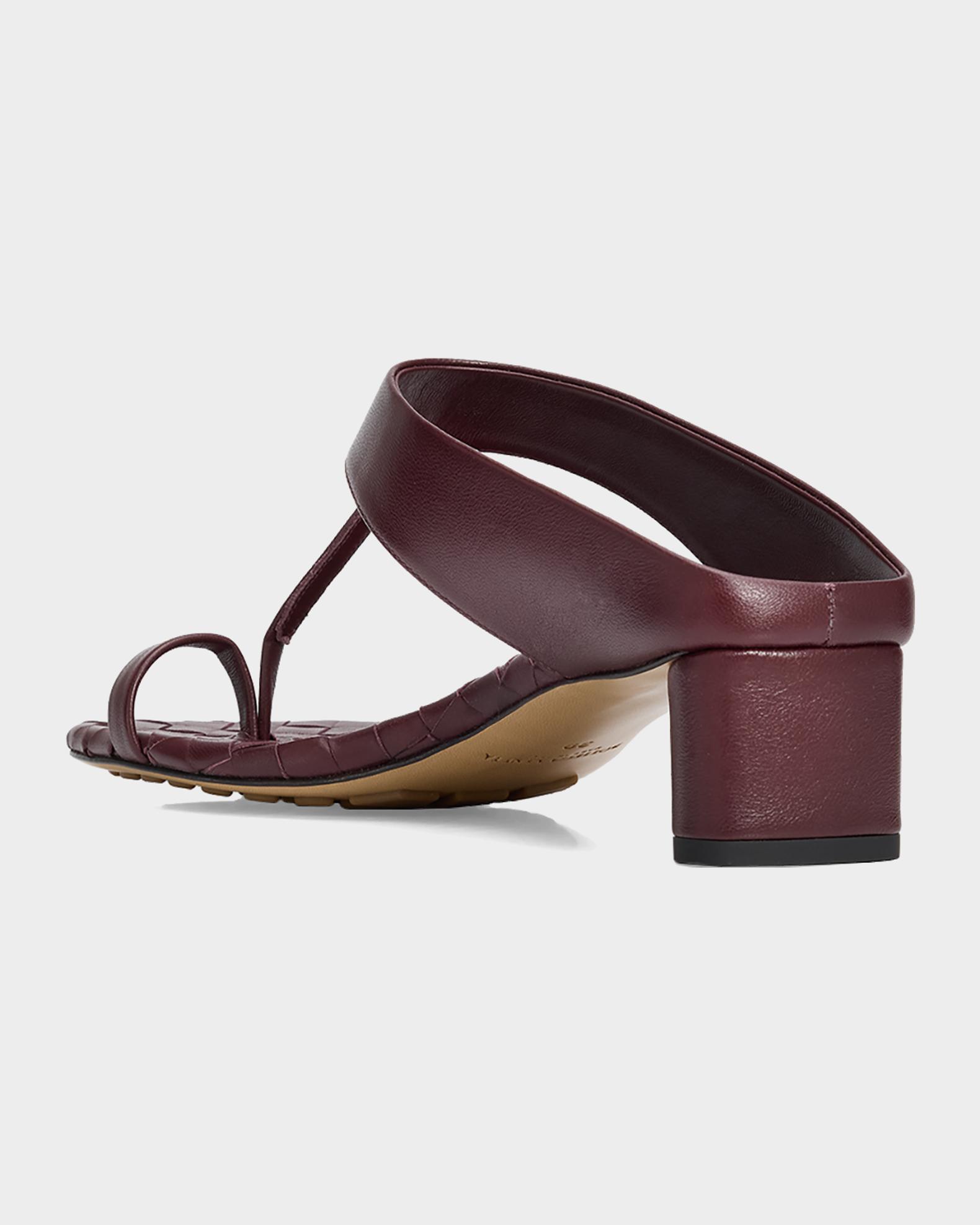 Bottega Veneta 40mm Livia Leather Kitten-Heel Thong Sandals