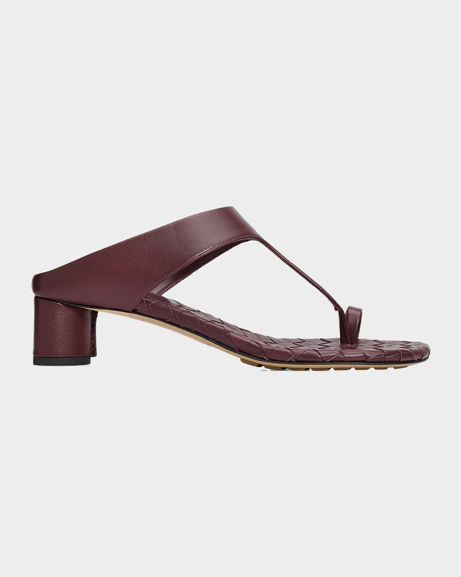 Bottega Veneta 40mm Livia Leather Kitten-Heel Thong Sandals
