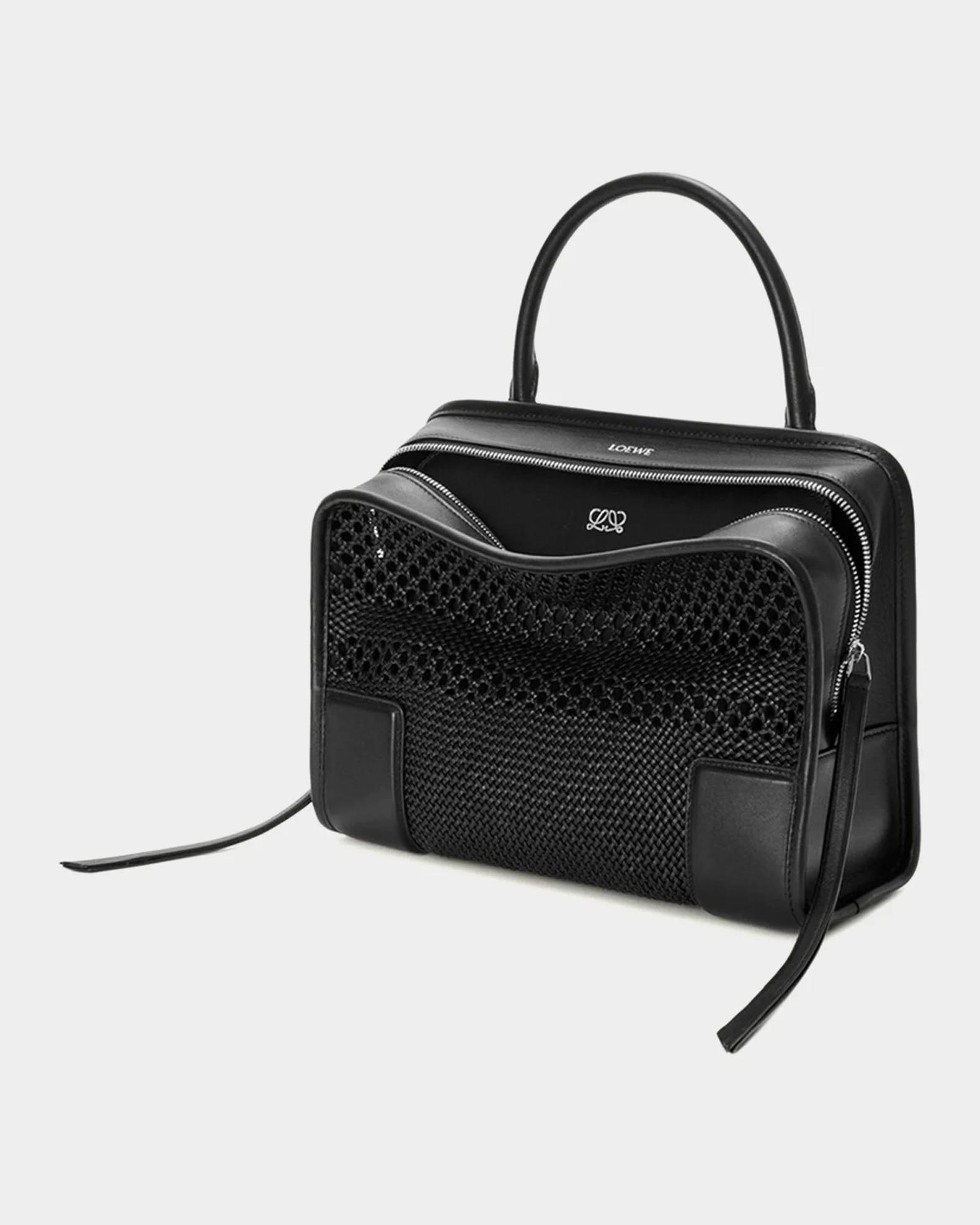 【モテマツ】バッグ 黒 とシャツLOEWE LOEWE Amazona 180 Medium Woven Leather Top-Handle Bag | Neiman Marcus