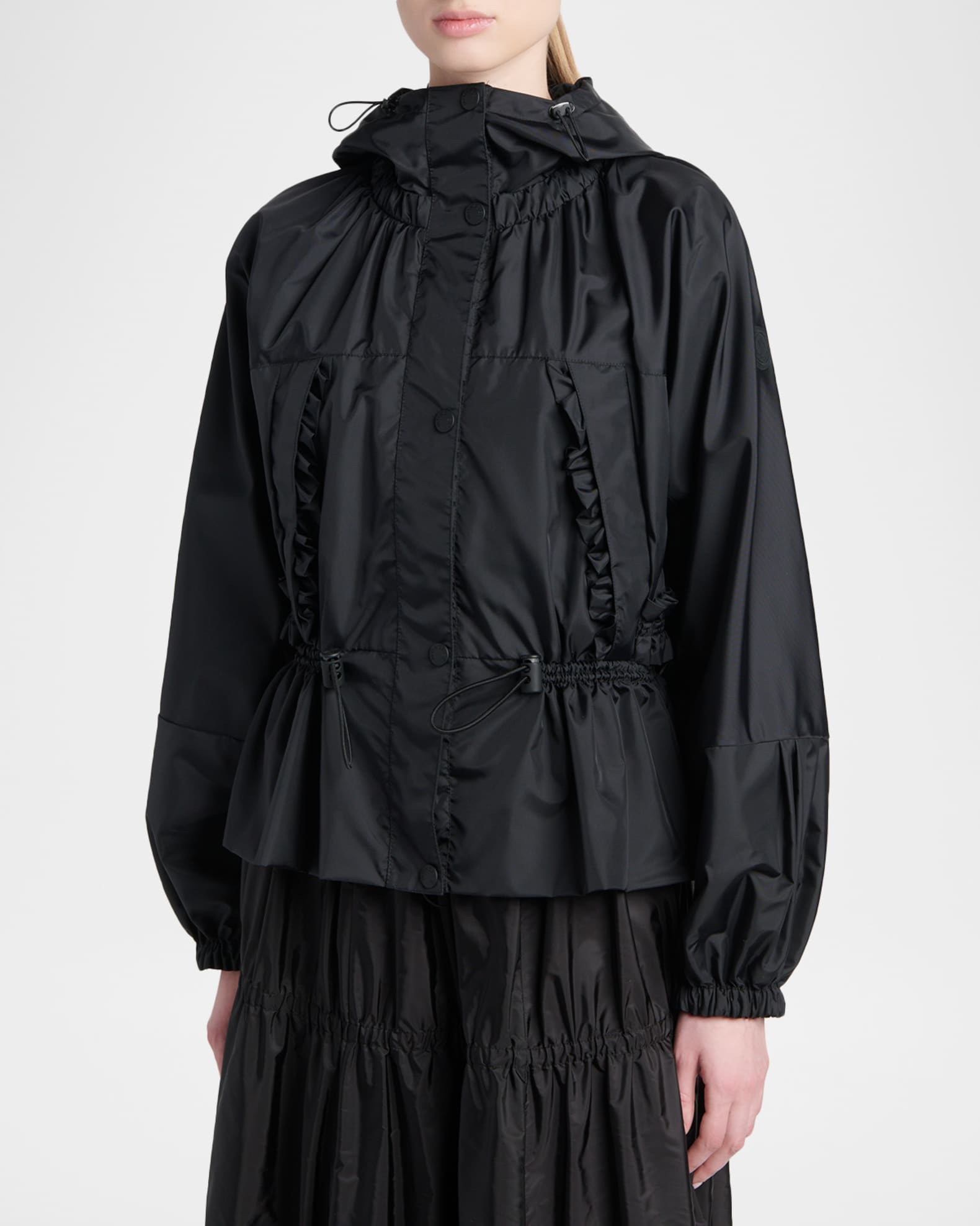 す*か様 希少MONCLER レディースサイズ3 シャイニーブラック Lampo Moncler Genius Imaginaire Canvas Short Parka | Neiman Marcus