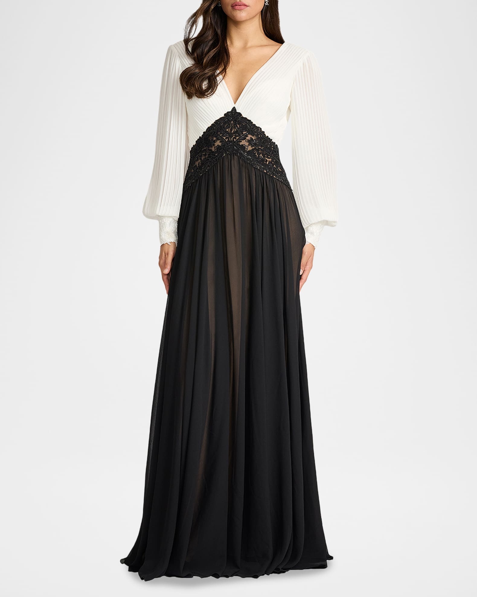 専用Tadashi Shoji Two-Tone Lace Combo Gown Tadashi Shoji Embroidered Two-Tone Georgette Gown | Neiman Marcus