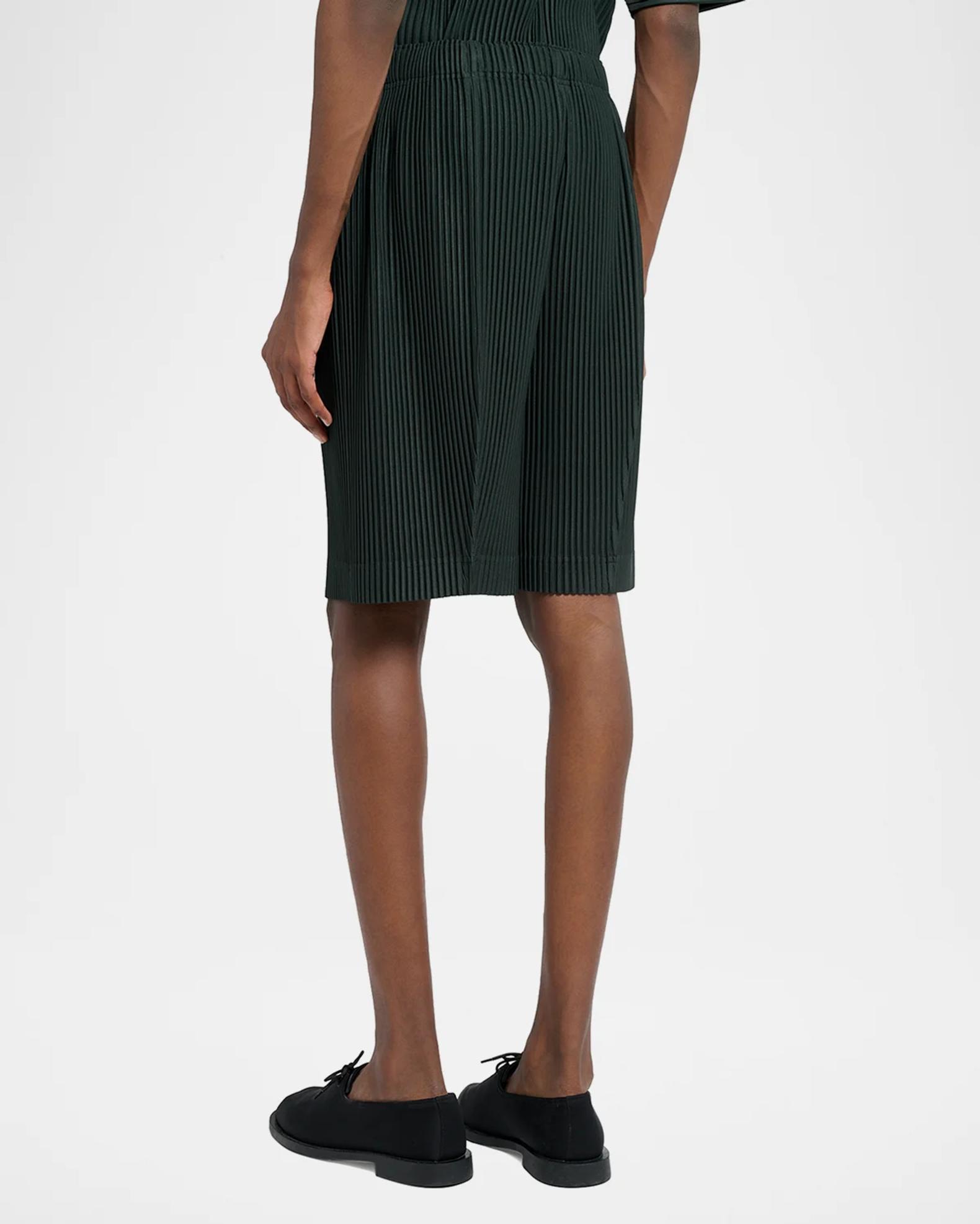 Homme Plissé Issey Miyake Men's Lace Grid Pleated Shorts | Neiman