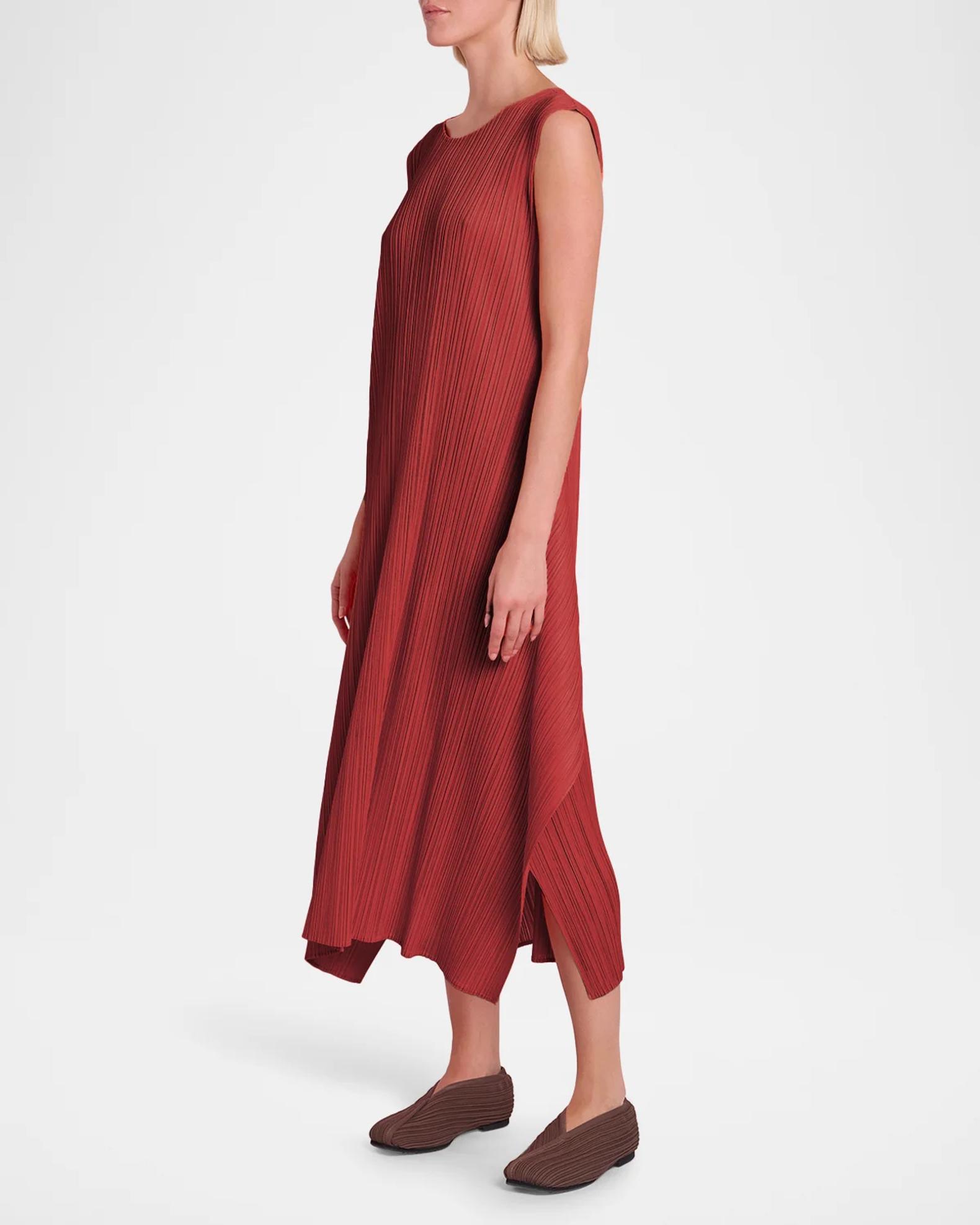 Issey Miyake Monthly Colors: September Sleeveless Pleats Midi