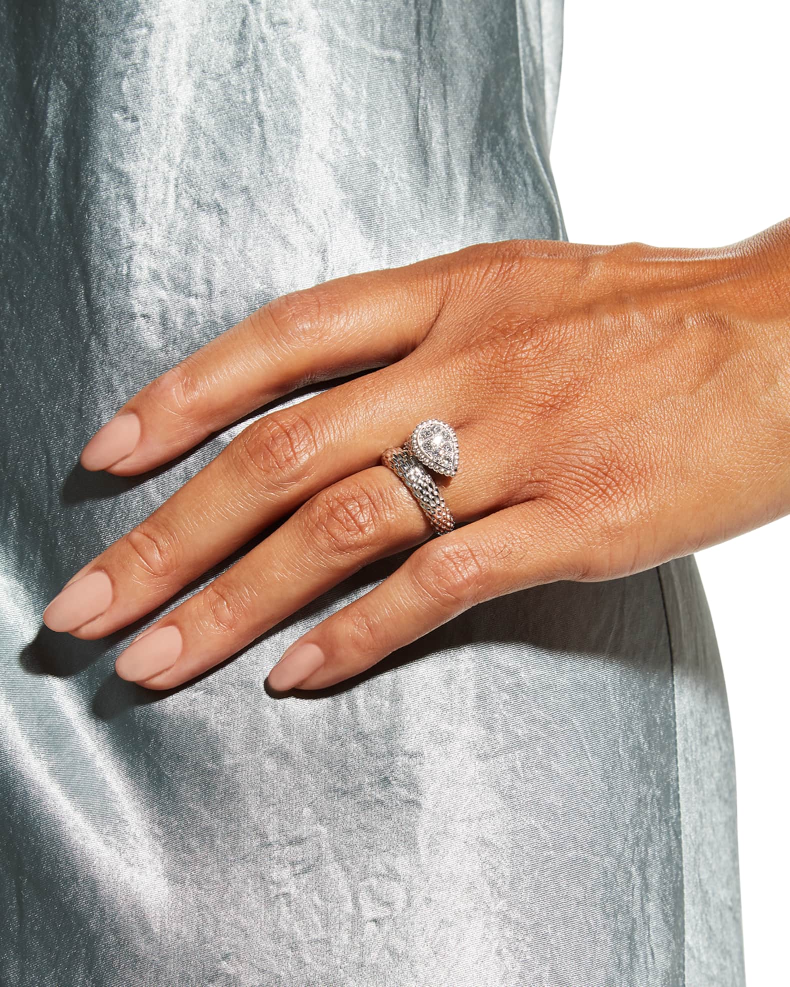 Neiman marcus engagement rings store
