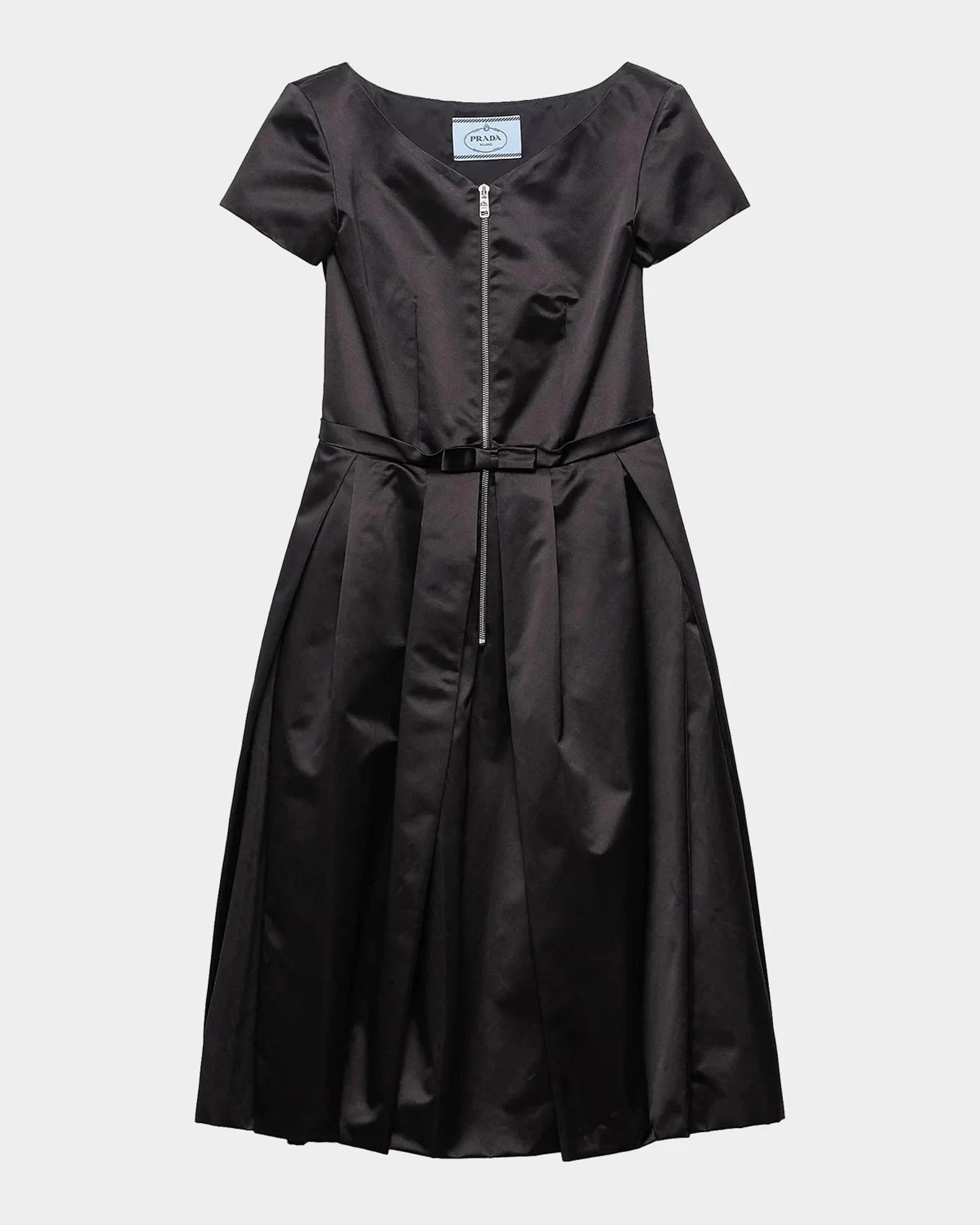 prada cocktail dress Duchesse Silk Fit-and-Flare Red dress Navy Blue Long Sleeve Coventry with this tulle dress Taglia:44