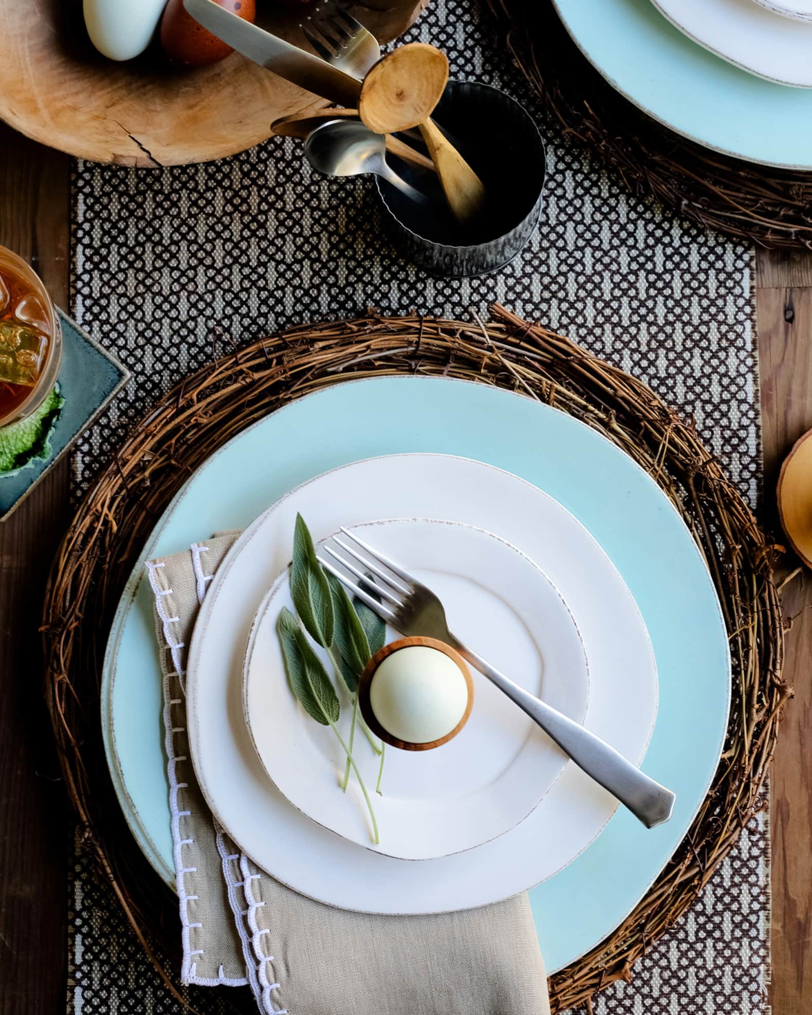 Aqua dinnerware hot sale