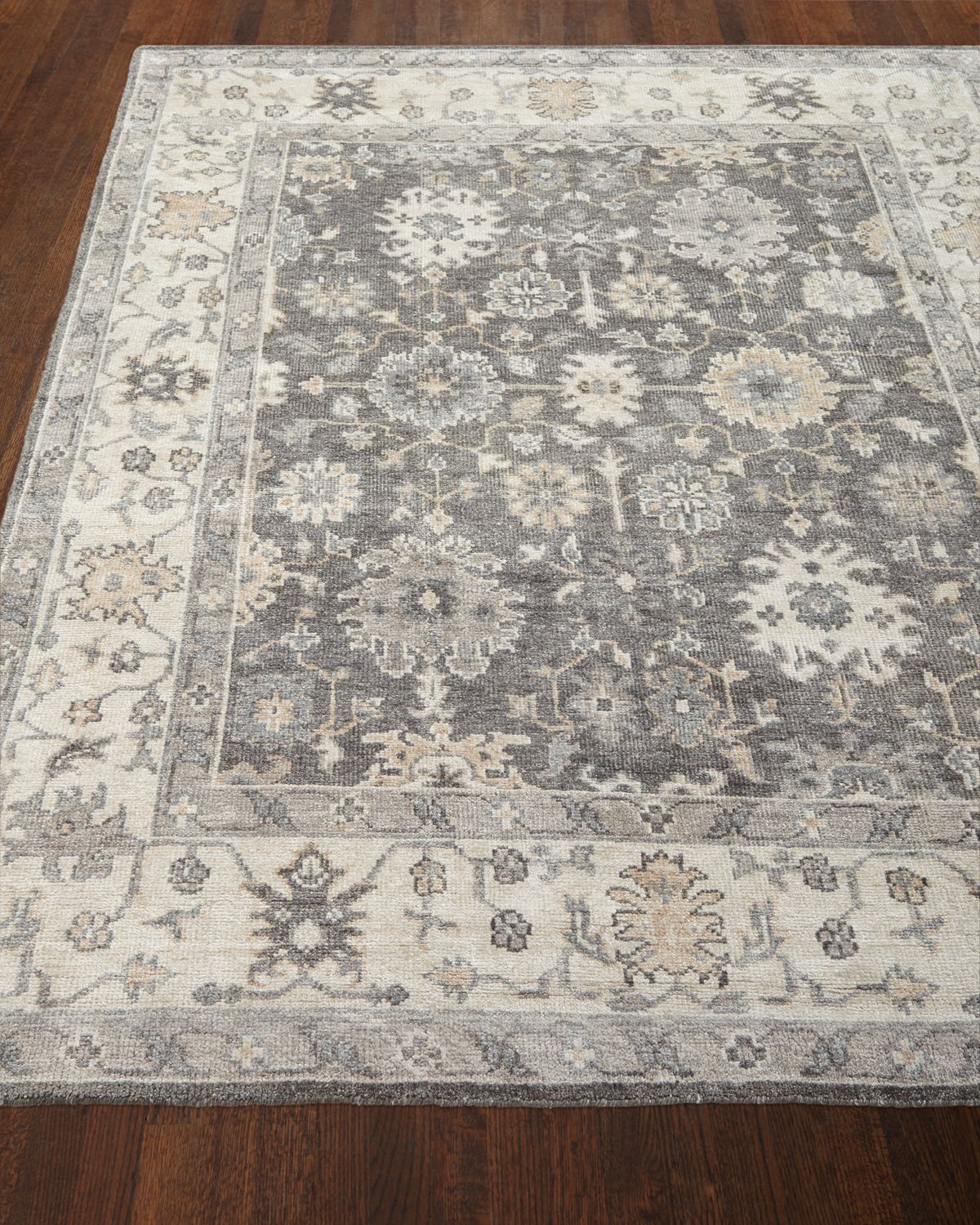 Safavieh Andrea Hand Knotted Rug