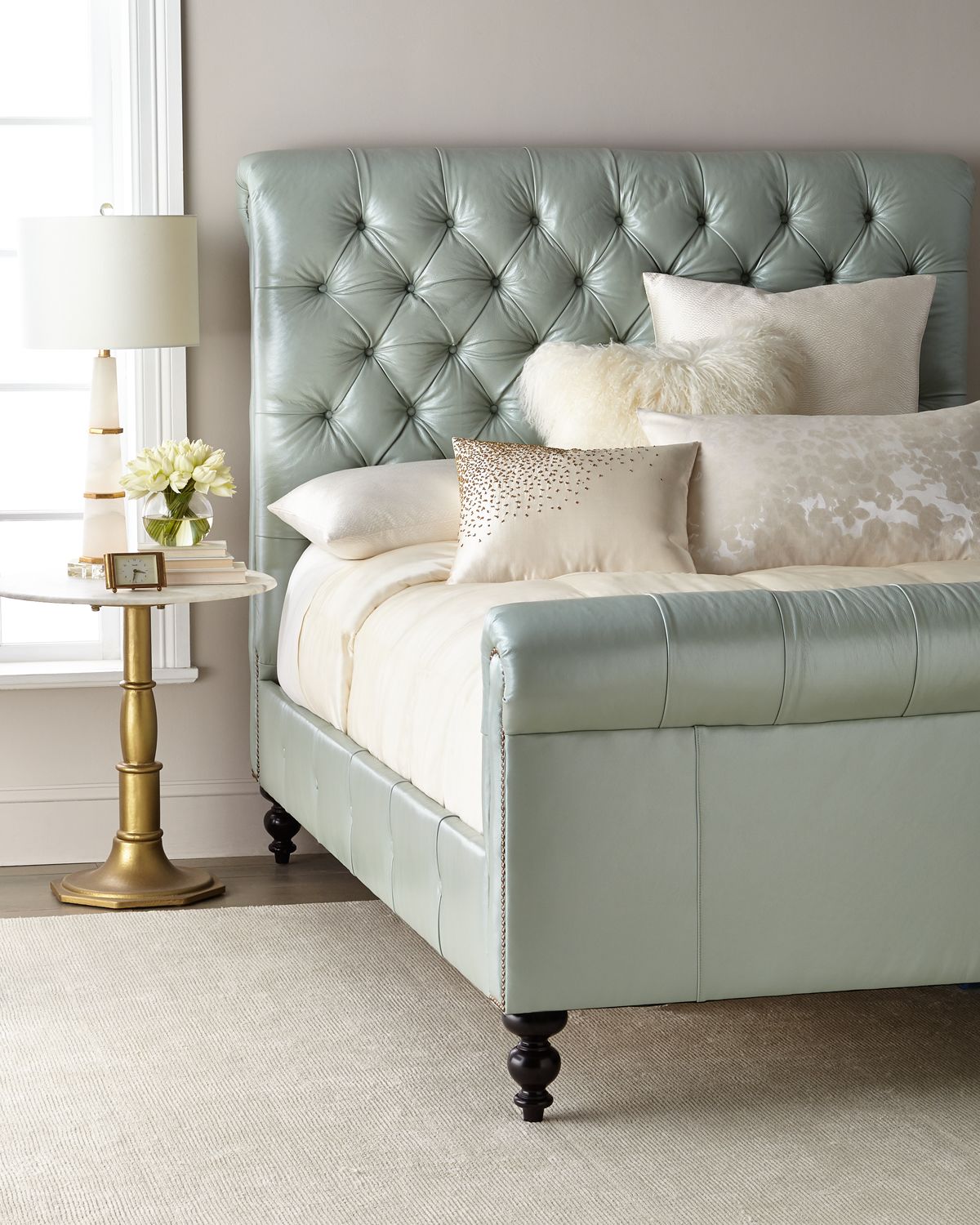 Old Hickory Tannery Spence Hand-Tufted Leather Queen Bed | Thumbnail 4 Old Hickory Tannery Spence Hand-Tufted Leather Queen Bed | Thumbnail 4