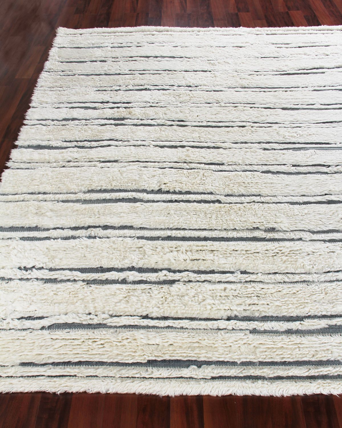 Exquisite Rugs Romon Hand-Knotted Rug | Thumbnail 4