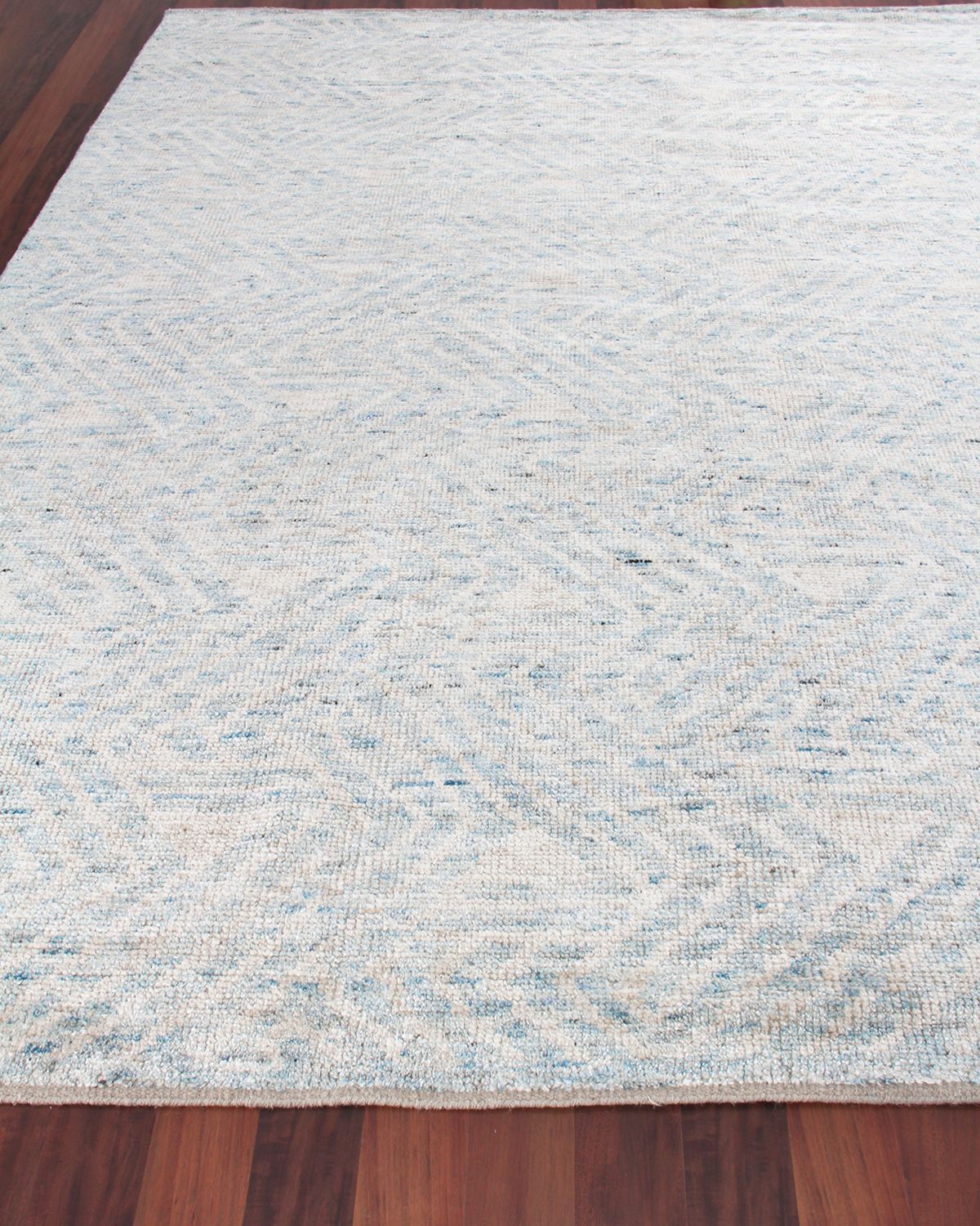 Exquisite Rugs Turner Hand-Knotted Rug | Thumbnail 6