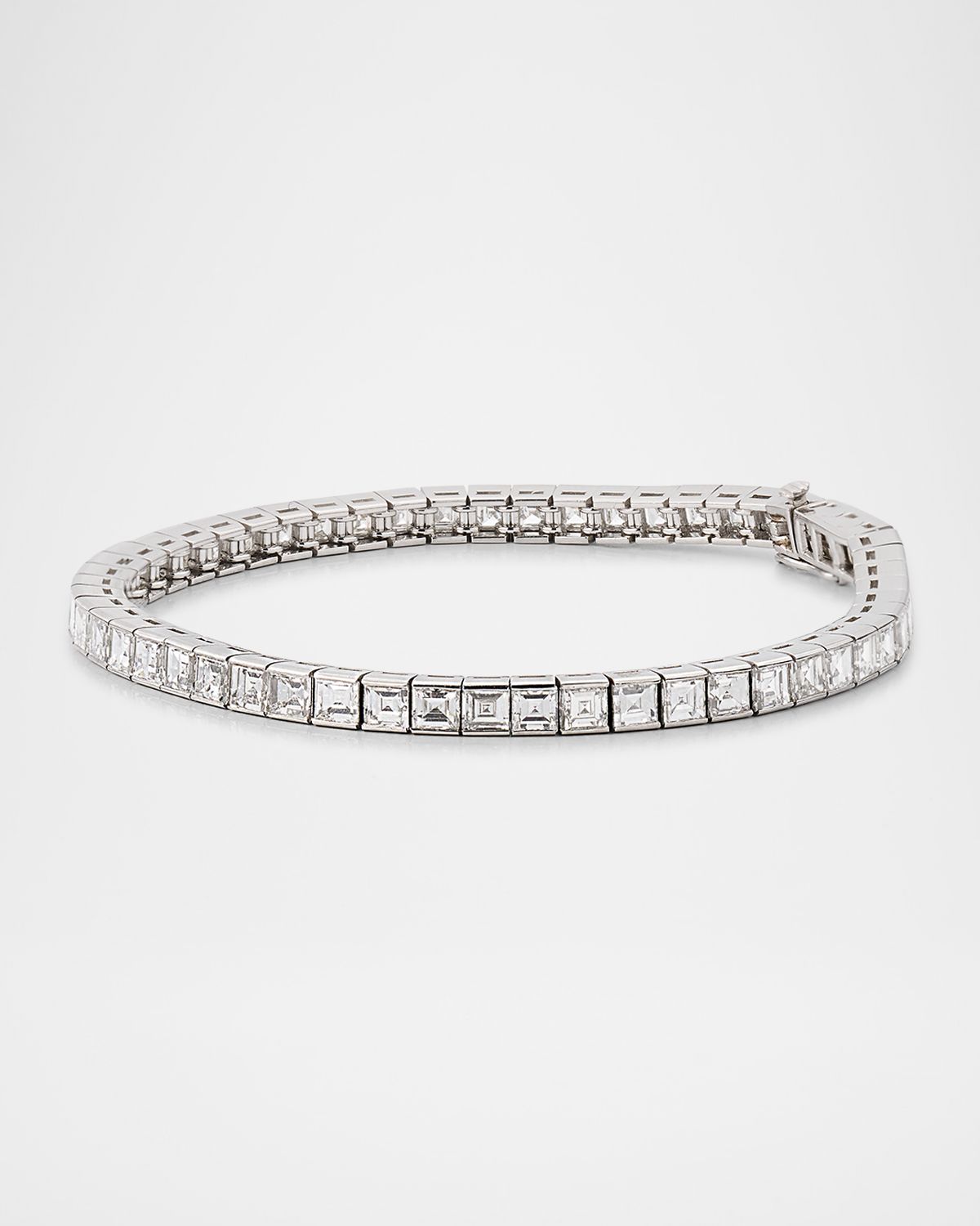 NM Estate Estate Durland Platinum Square Diamond Channel Set Bracelet