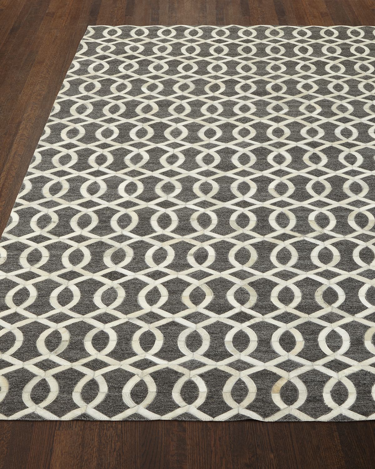 Exquisite Rugs Windrose Hairhide Rug | Thumbnail 3