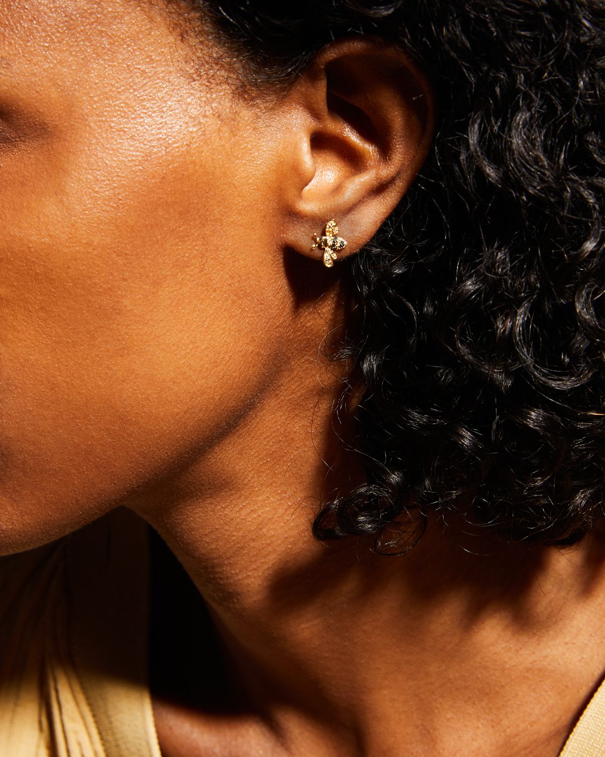 Sydney Evan 14k Gold Diamond & Sapphire Bee Stud Earring (Single)