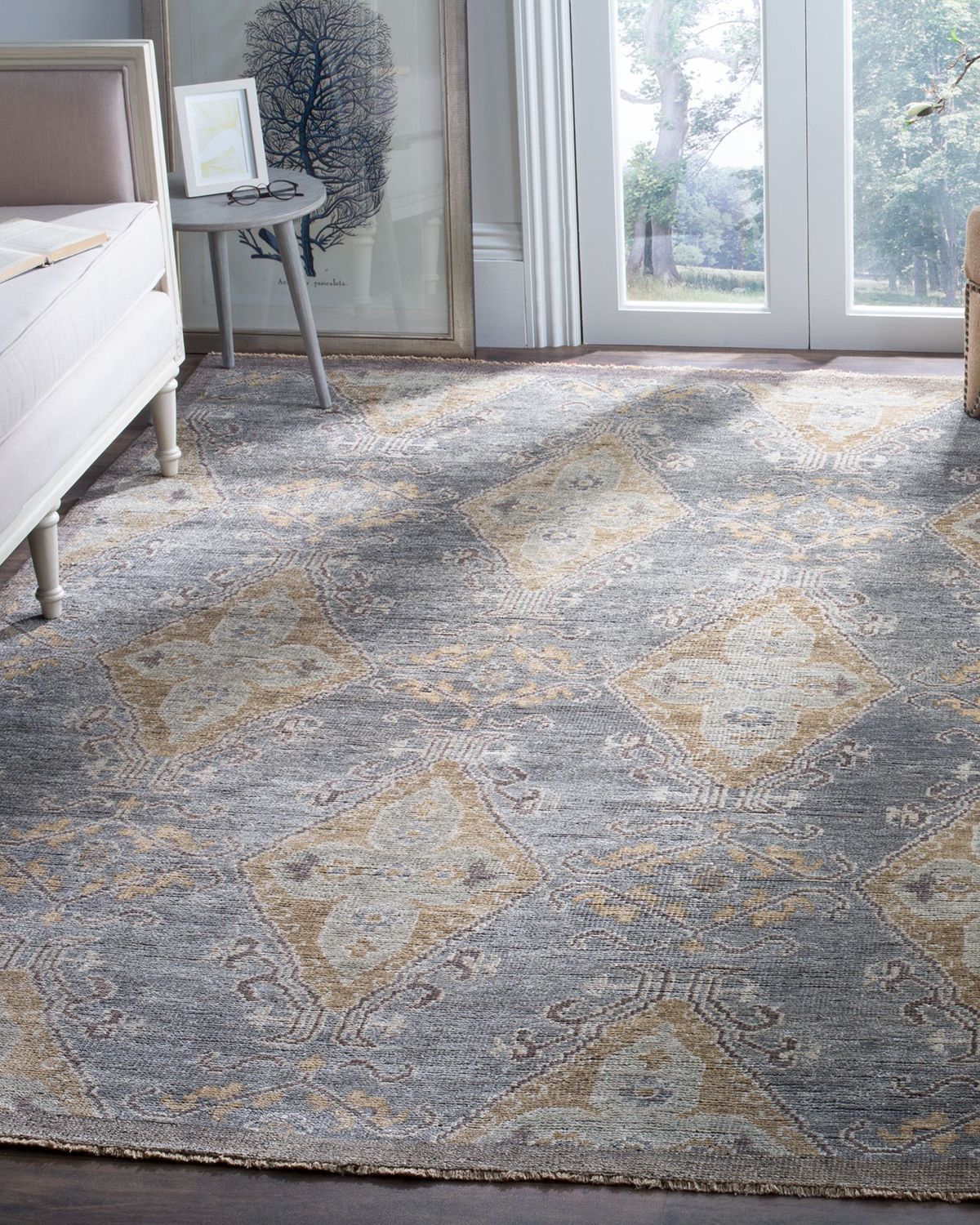 Safavieh Idalee Hand-Knotted Rug