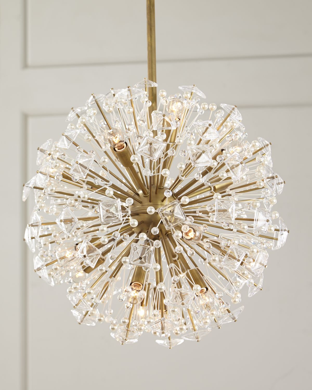 Visual Comfort Signature Dickinson Medium Chandelier | Thumbnail 6