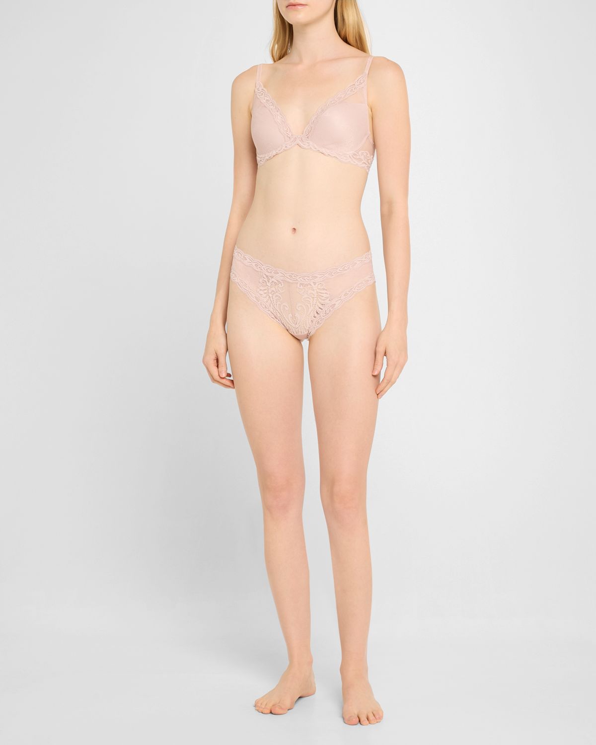 Natori Feathers Contour Plunge Bra