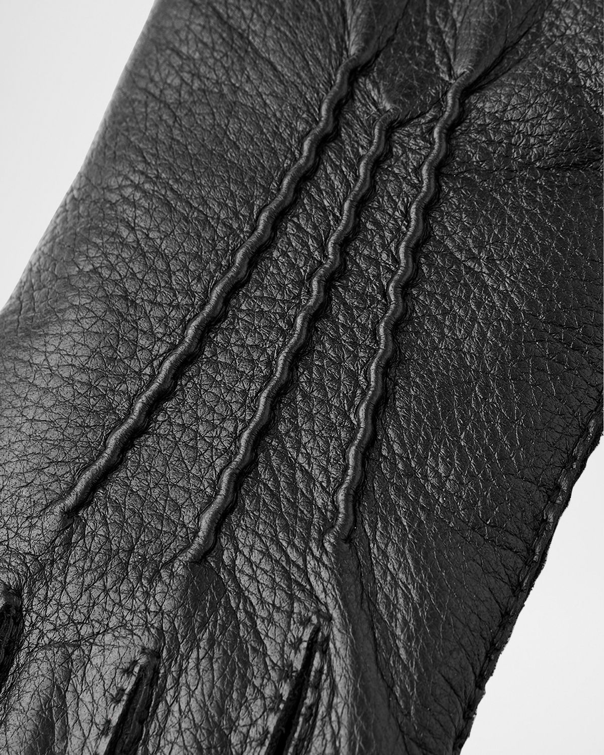 Robert Piguet 3.4 oz. Bois Noir Eau De Parfum