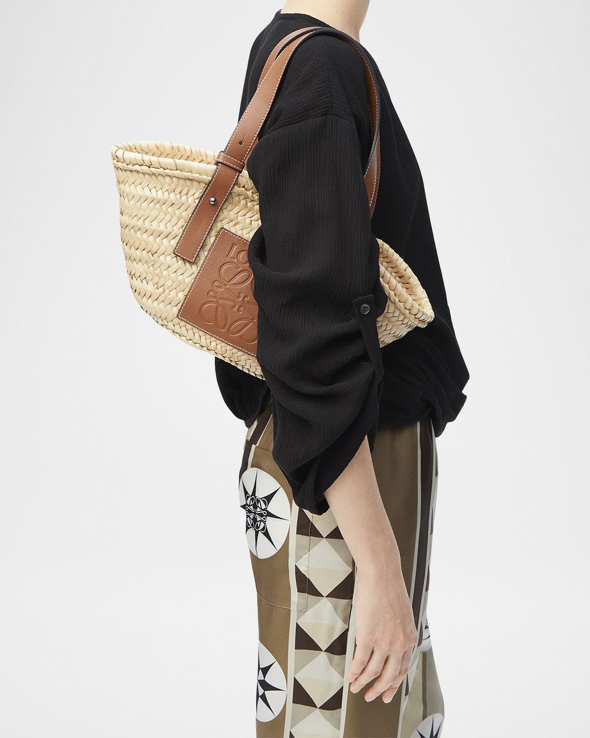 Loewe x Paula 's Ibiza Basket Small Bag in Palm Leaf with Leather Handles