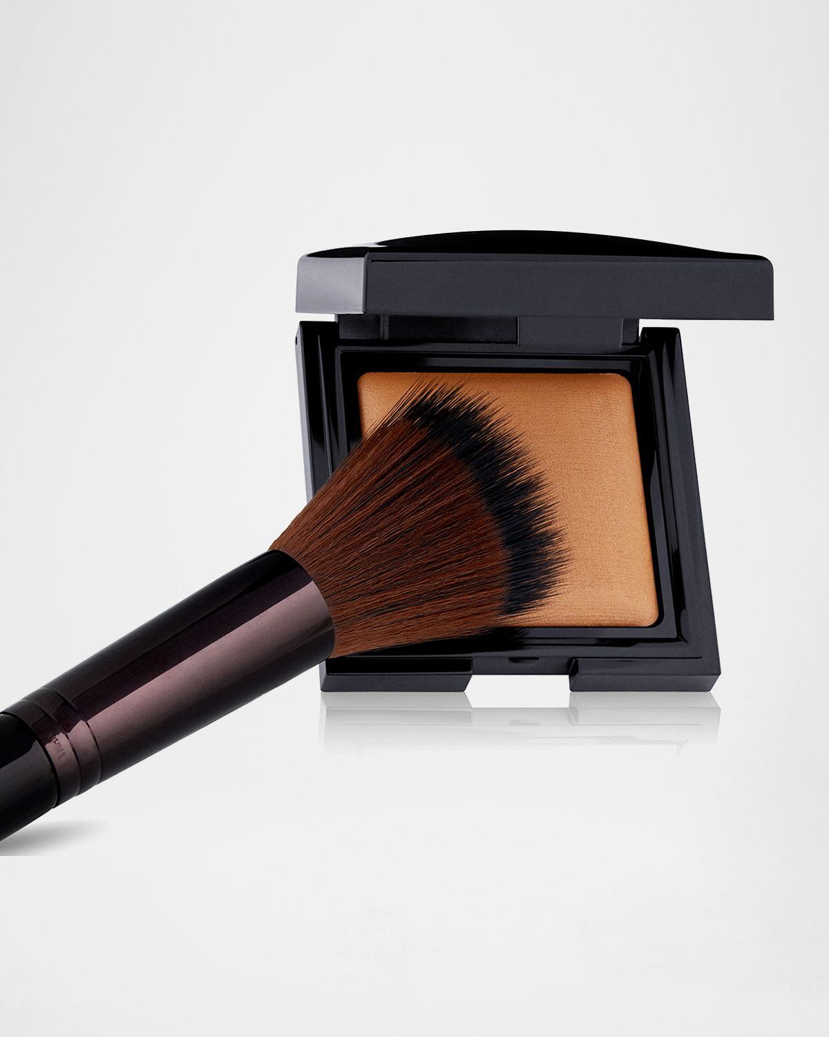 Laura Mercier Finishing Brush