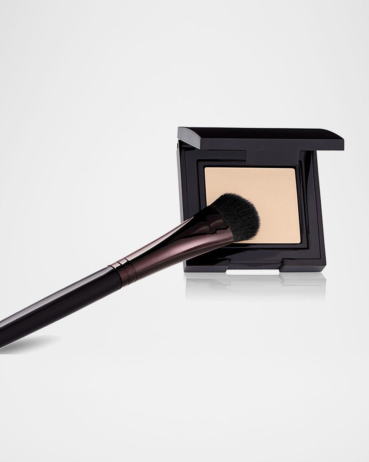 Laura Mercier All Over Eye Colour Brush