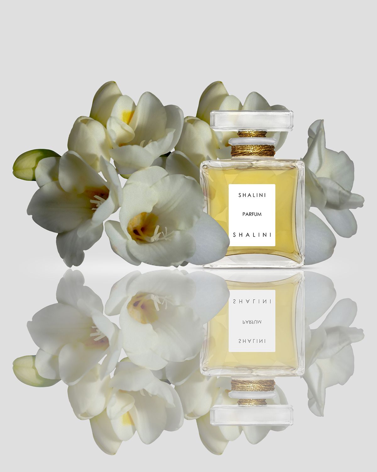 Shalini Parfum Cubique Glass Bottle with Glass Stopper sealed with Gold Thread, 1.7 oz./ 50 mL