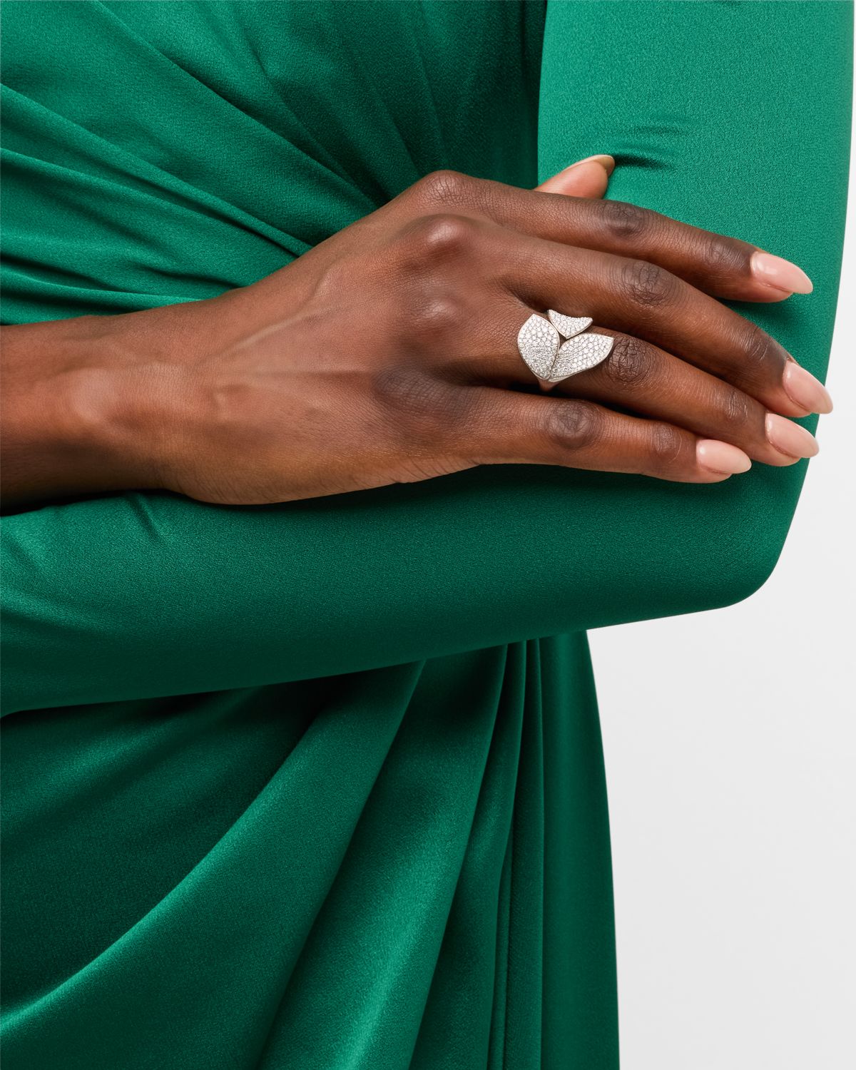 Pasquale Bruni Giardini Segreti 18K White Gold Diamond Pave 3 Leaf Ring, Size 6.5