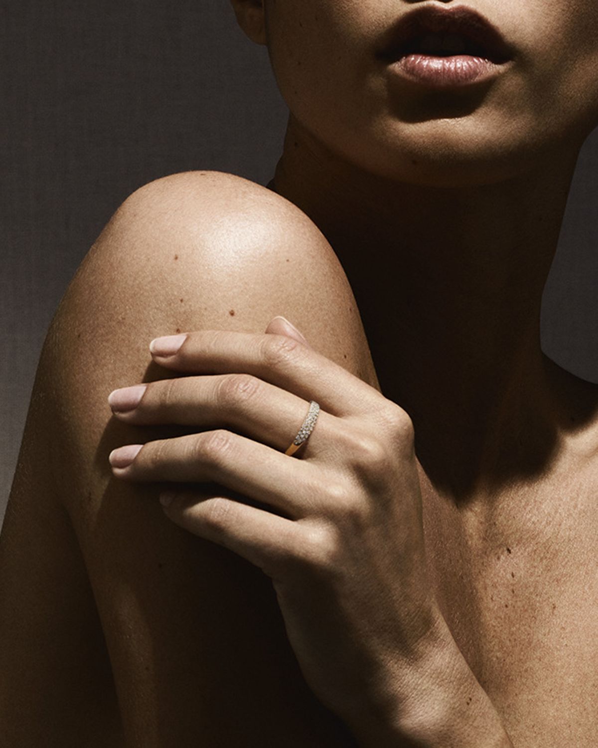 Ippolita Squiggle Band Ring in 18K Gold with Diamonds