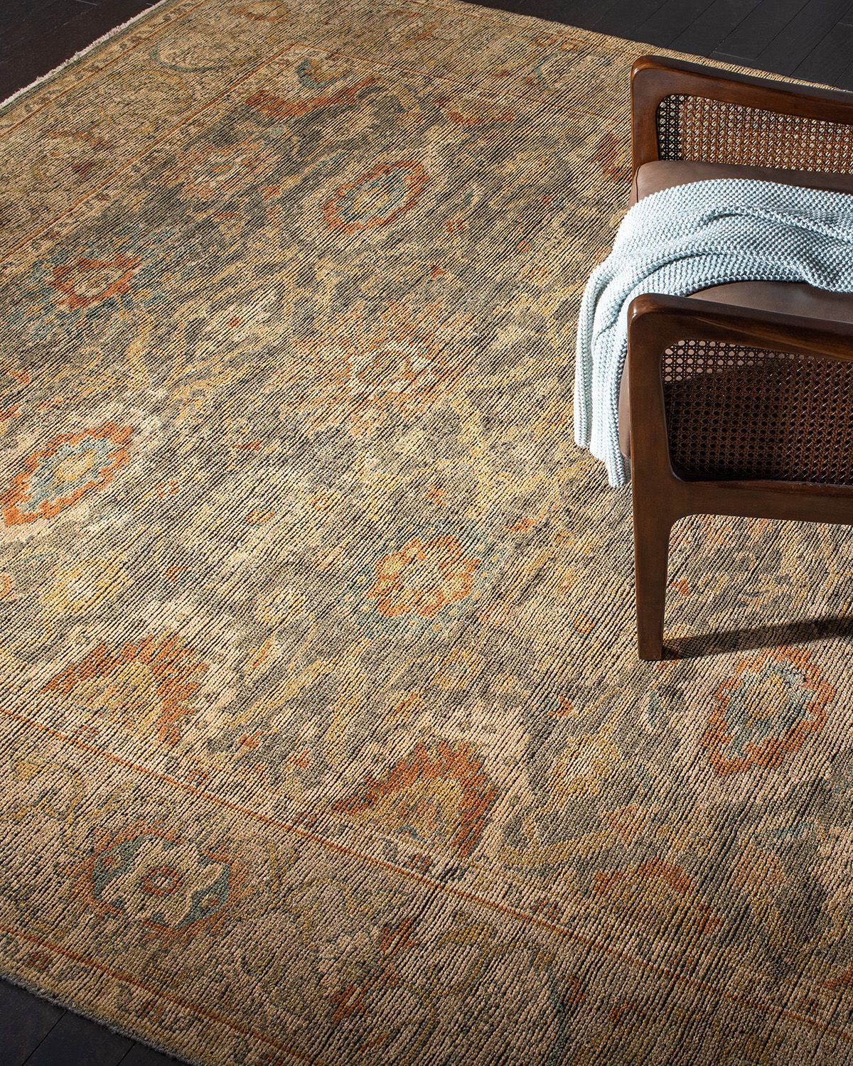 Safavieh Monserrate Hand-Knotted Rug