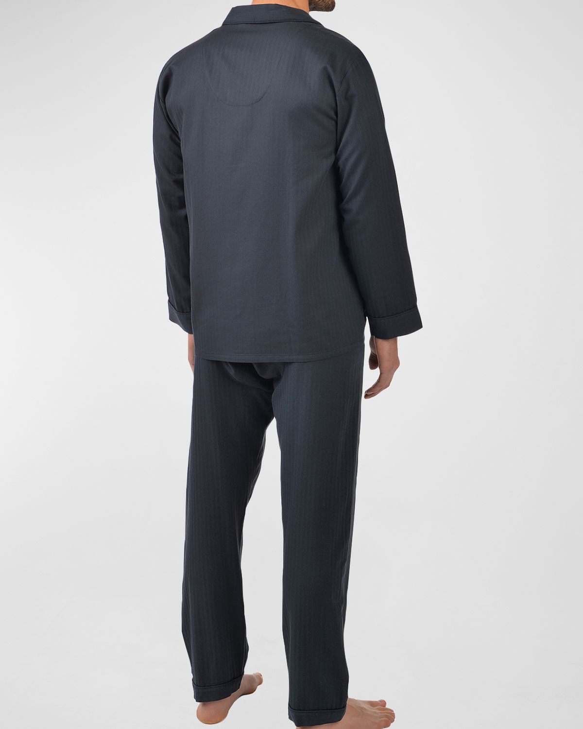 Majestic International Men 's Piped Pajama Set