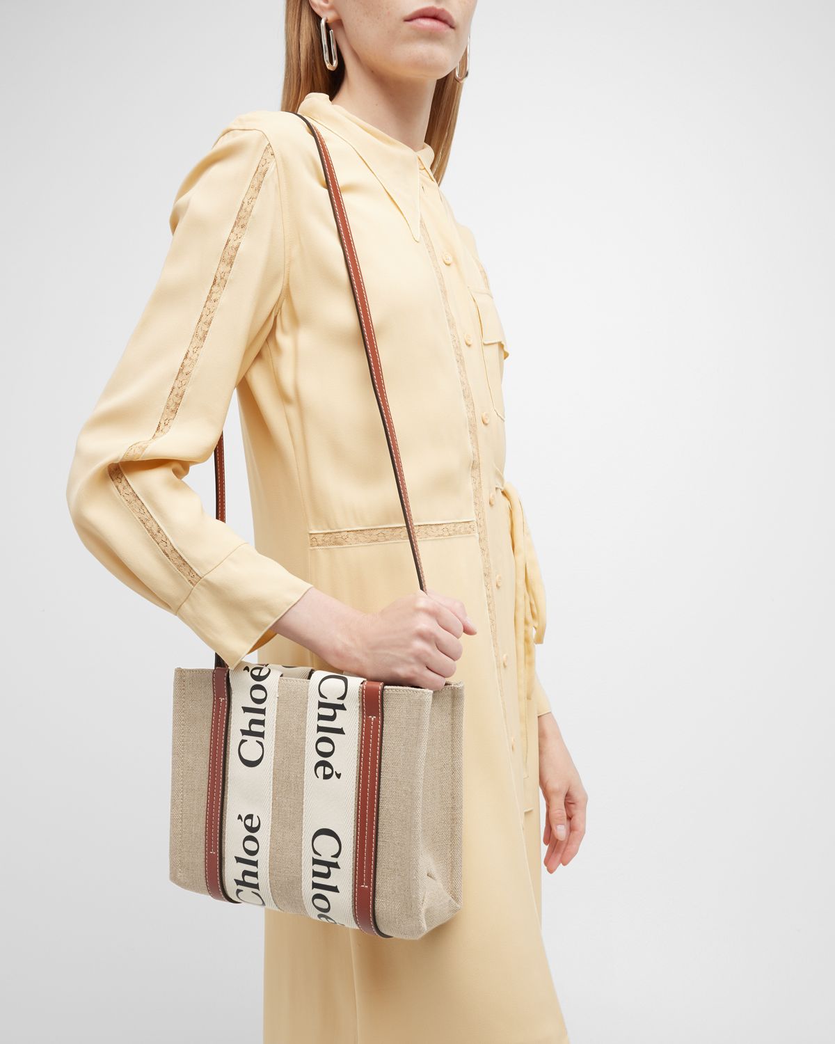 Chloe Woody Small Tote Bag in Linen with Crossbody Strap
