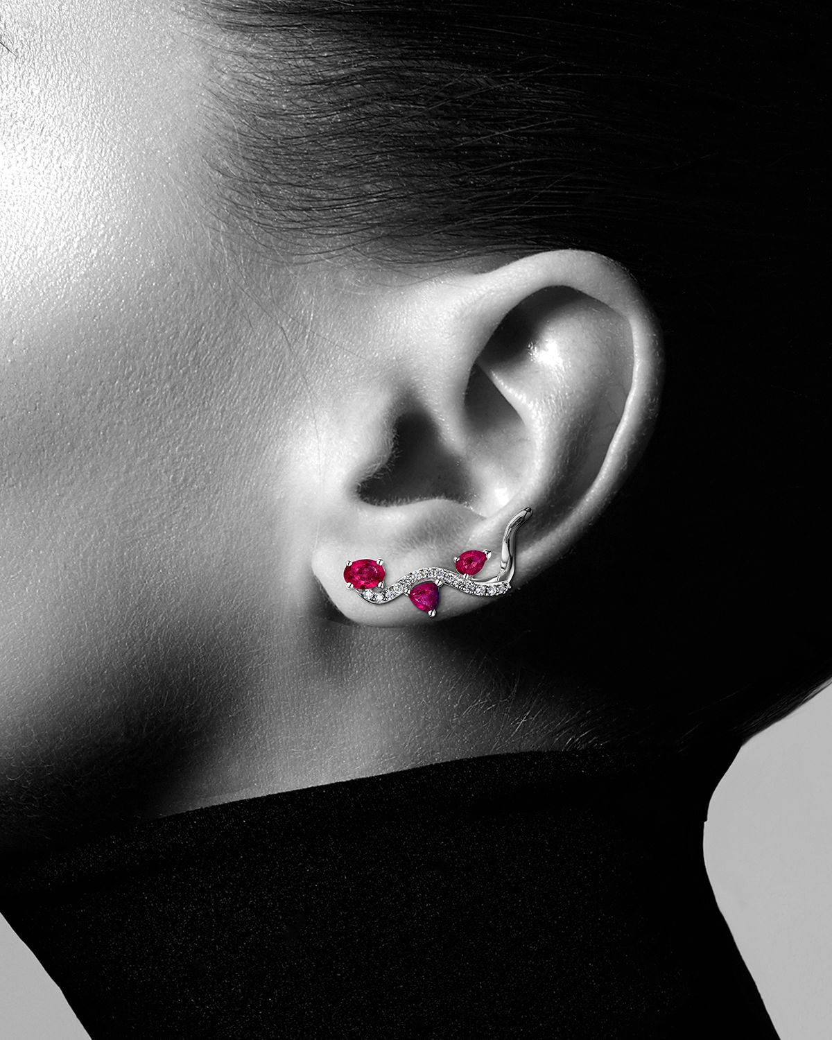 Hueb Mirage White Gold Earrings with Diamonds and Rubies