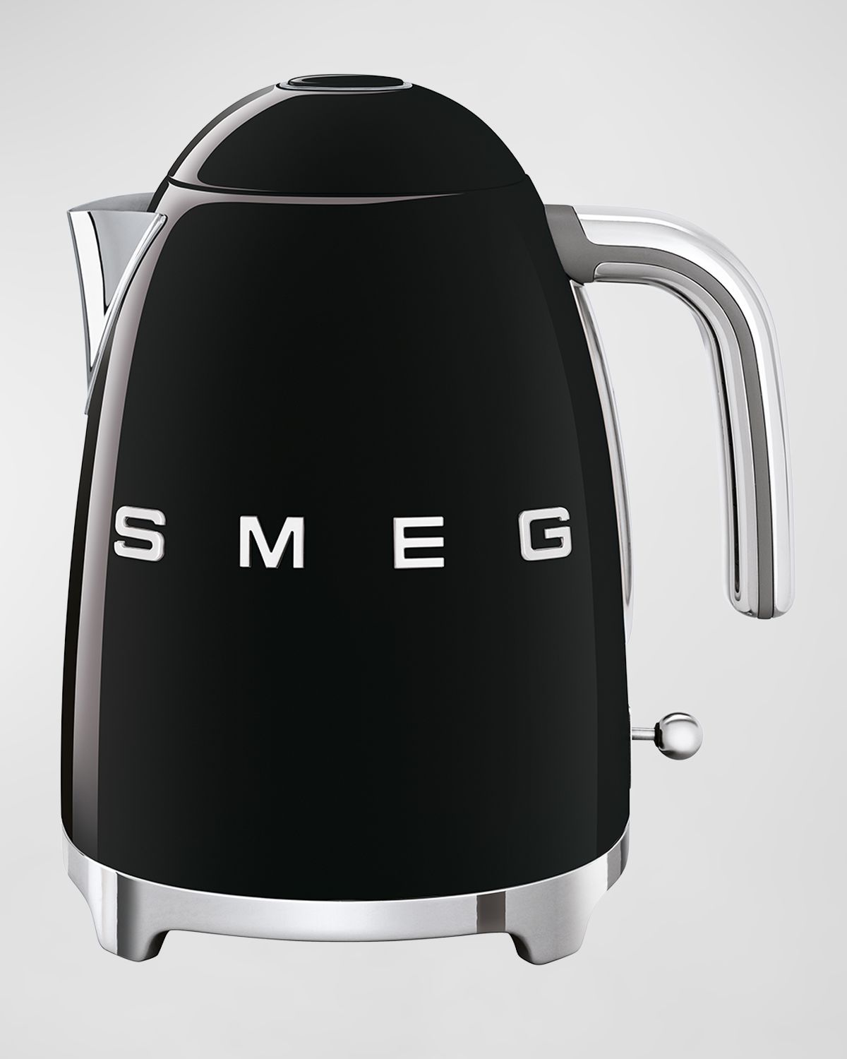 Smeg Retro Electric Kettle, Polished White | Thumbnail 4 Smeg Retro Electric Kettle, Polished White | Thumbnail 4