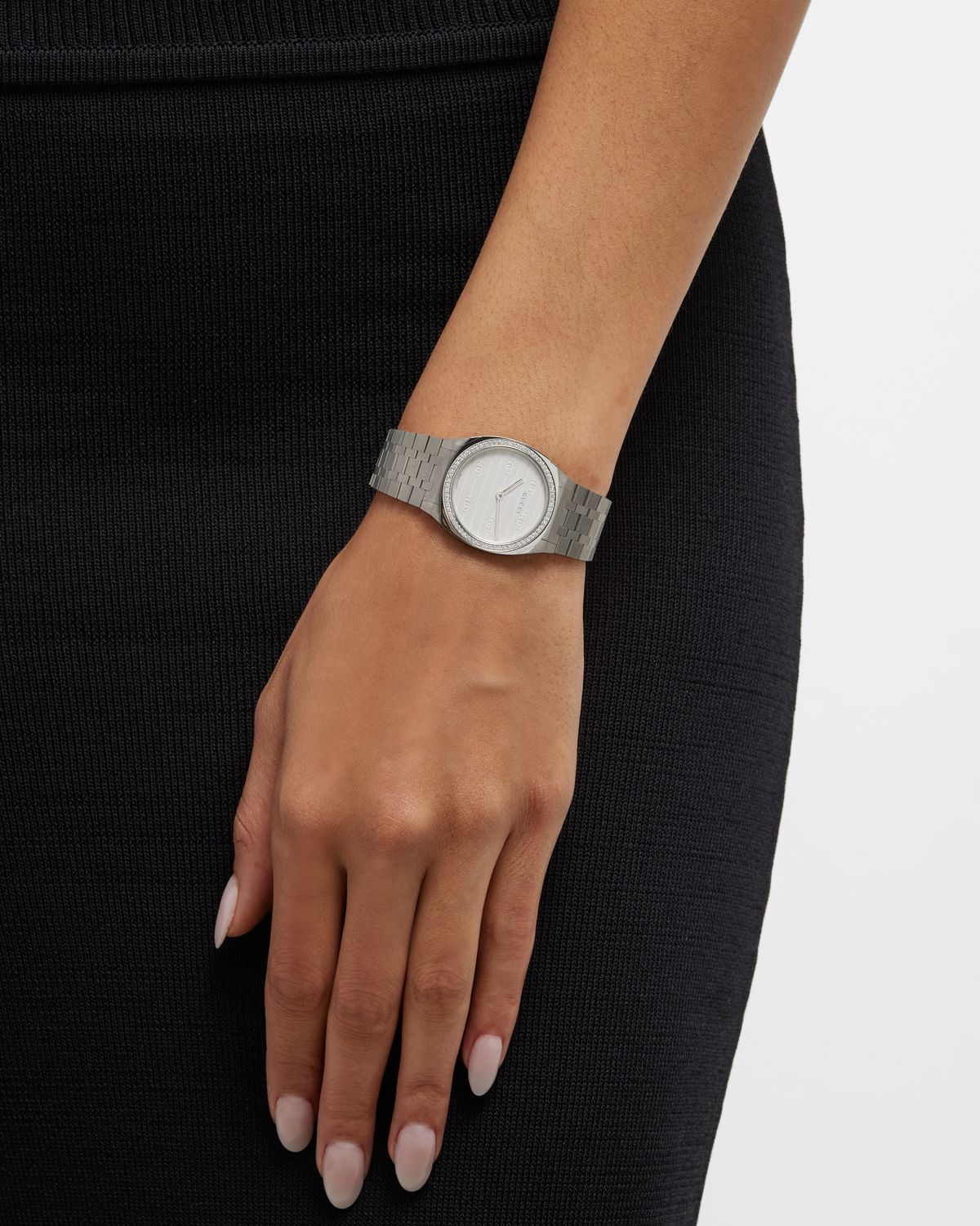 Gucci 30mm 25H GG Bracelet Watch