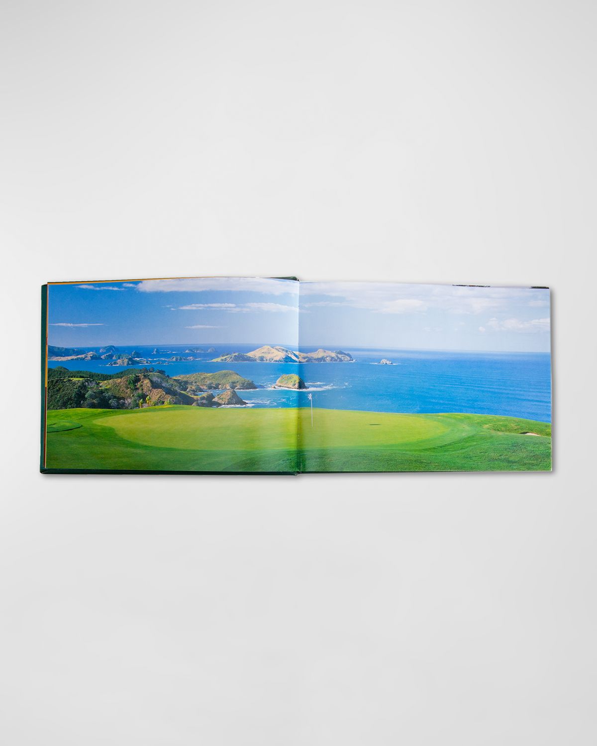 Graphic Image Golf Courses: Fairways Of The World Book