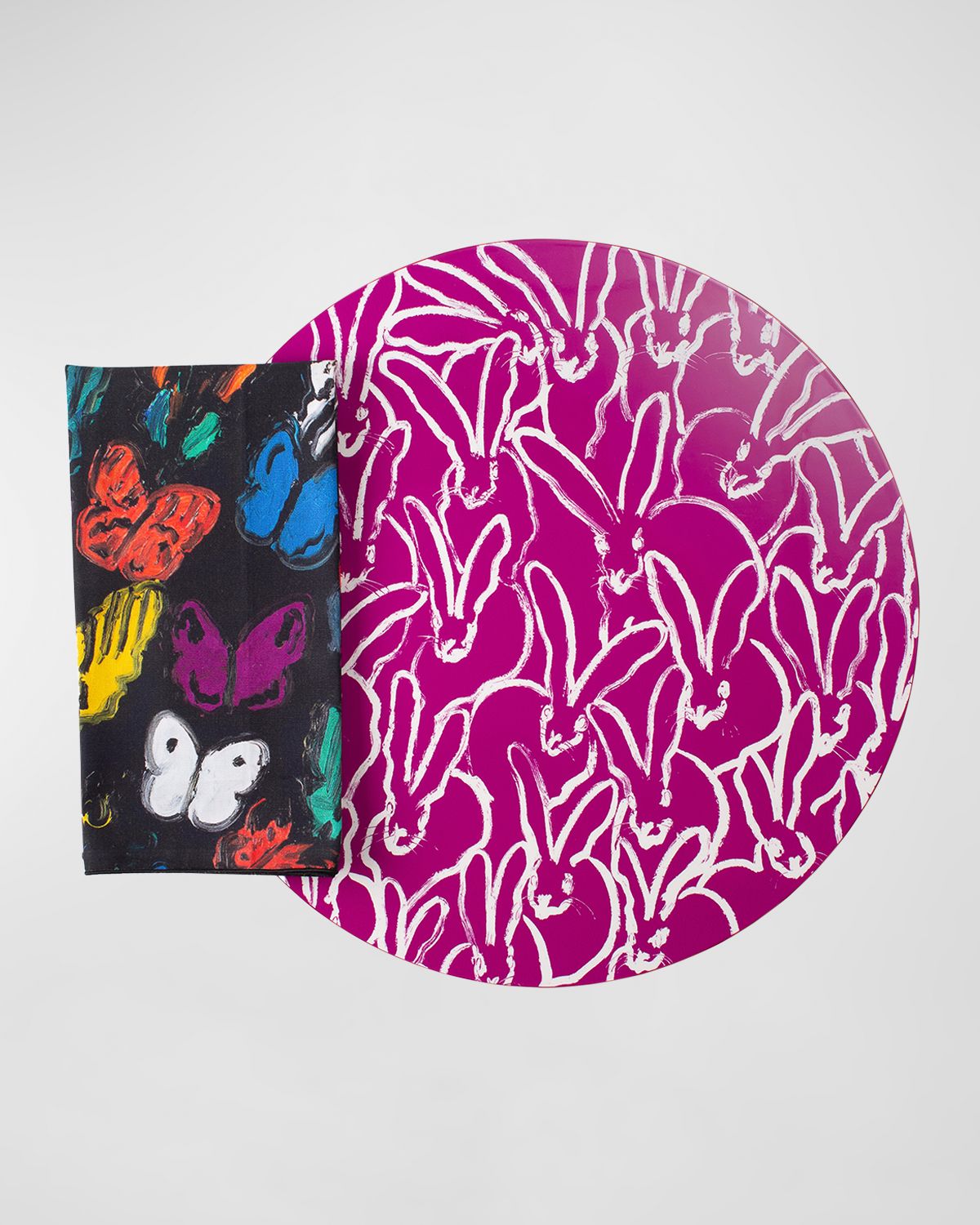 Hunt Slonem Rabbit Run 15" Round Lacquer Placemat, Fuchsia