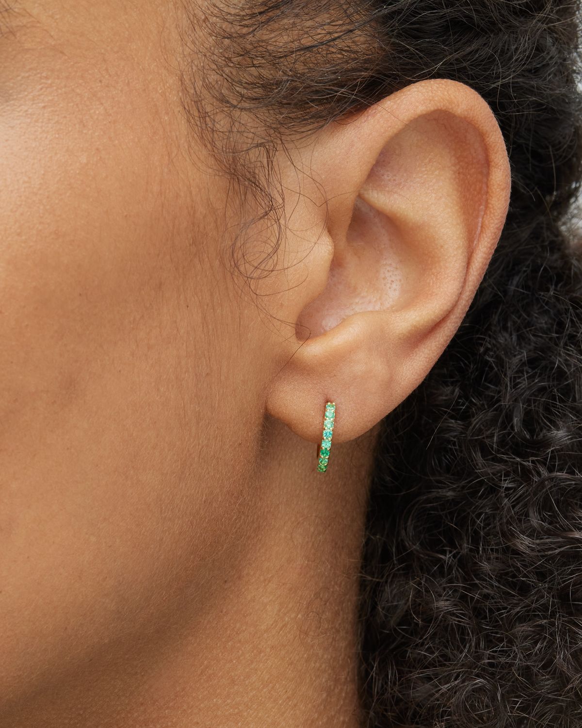 Jennifer Meyer Small Emerald Huggie Earrings in 18K Gold