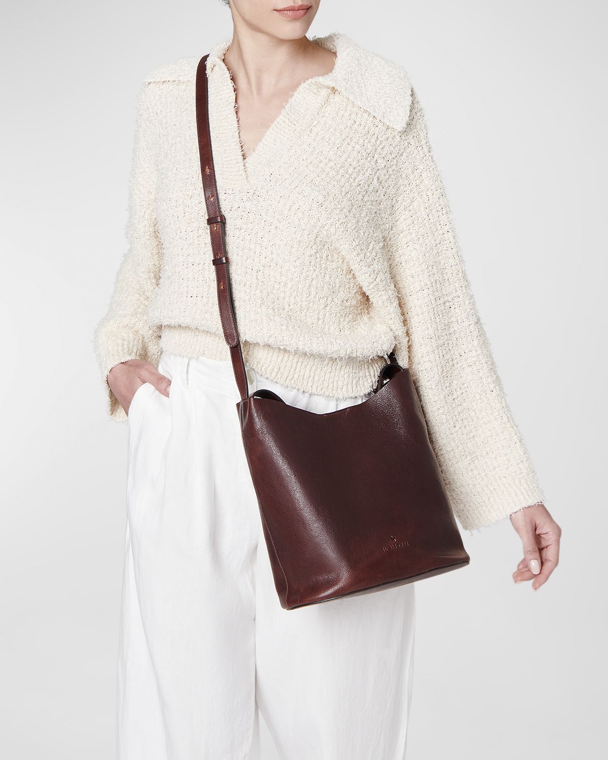 Il Bisonte Le Laudi Leather Bucket Bag