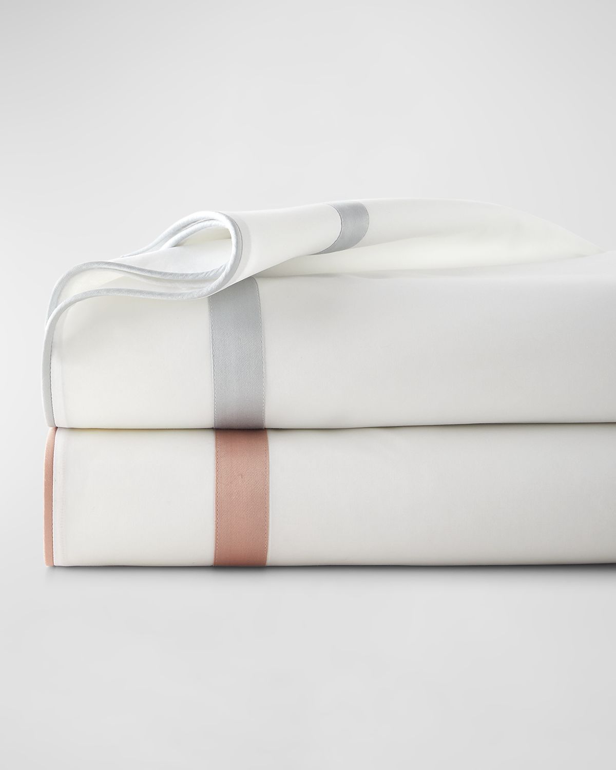 Matouk Louise Case Pair