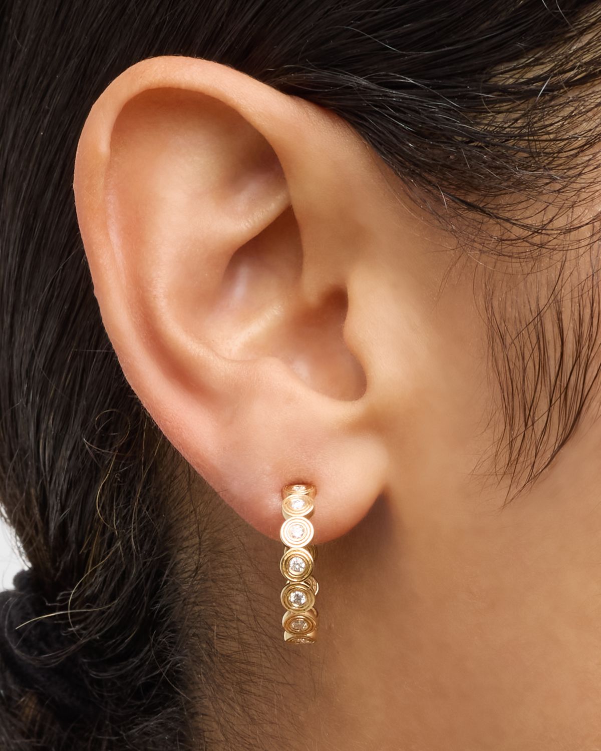 Sydney Evan 14k Gold Fluted Diamond Earrings