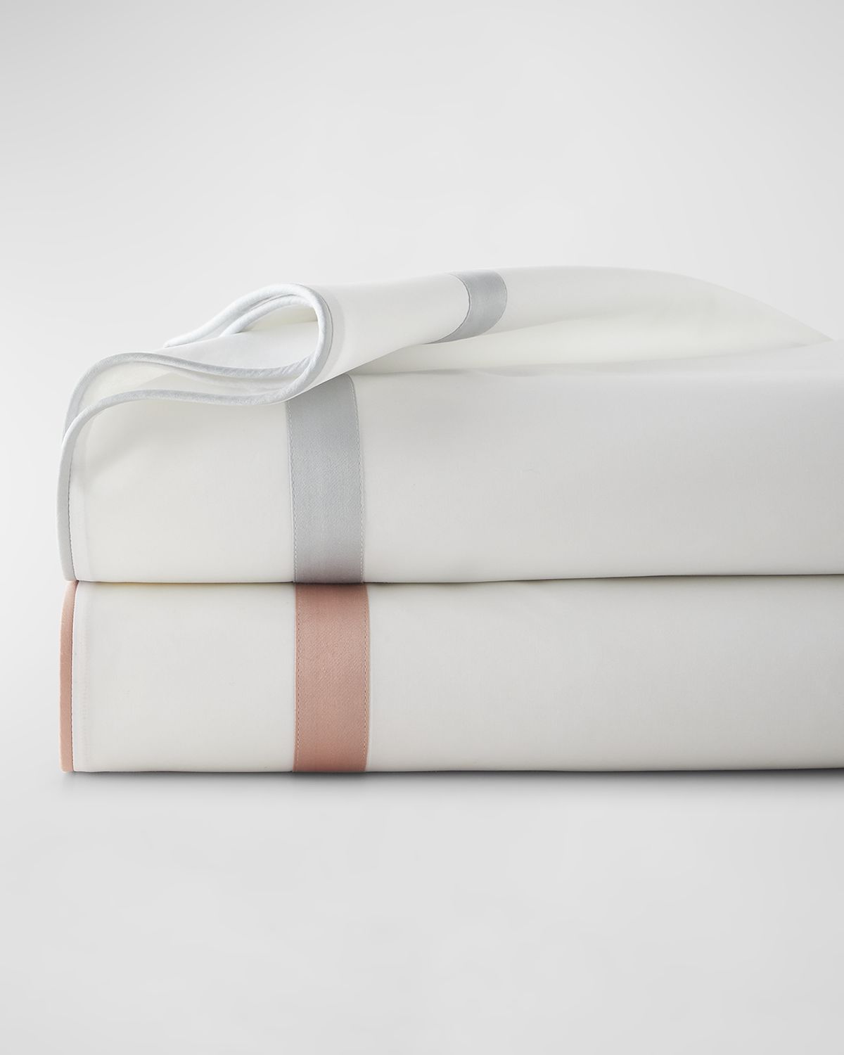 Matouk Louise Case Pair