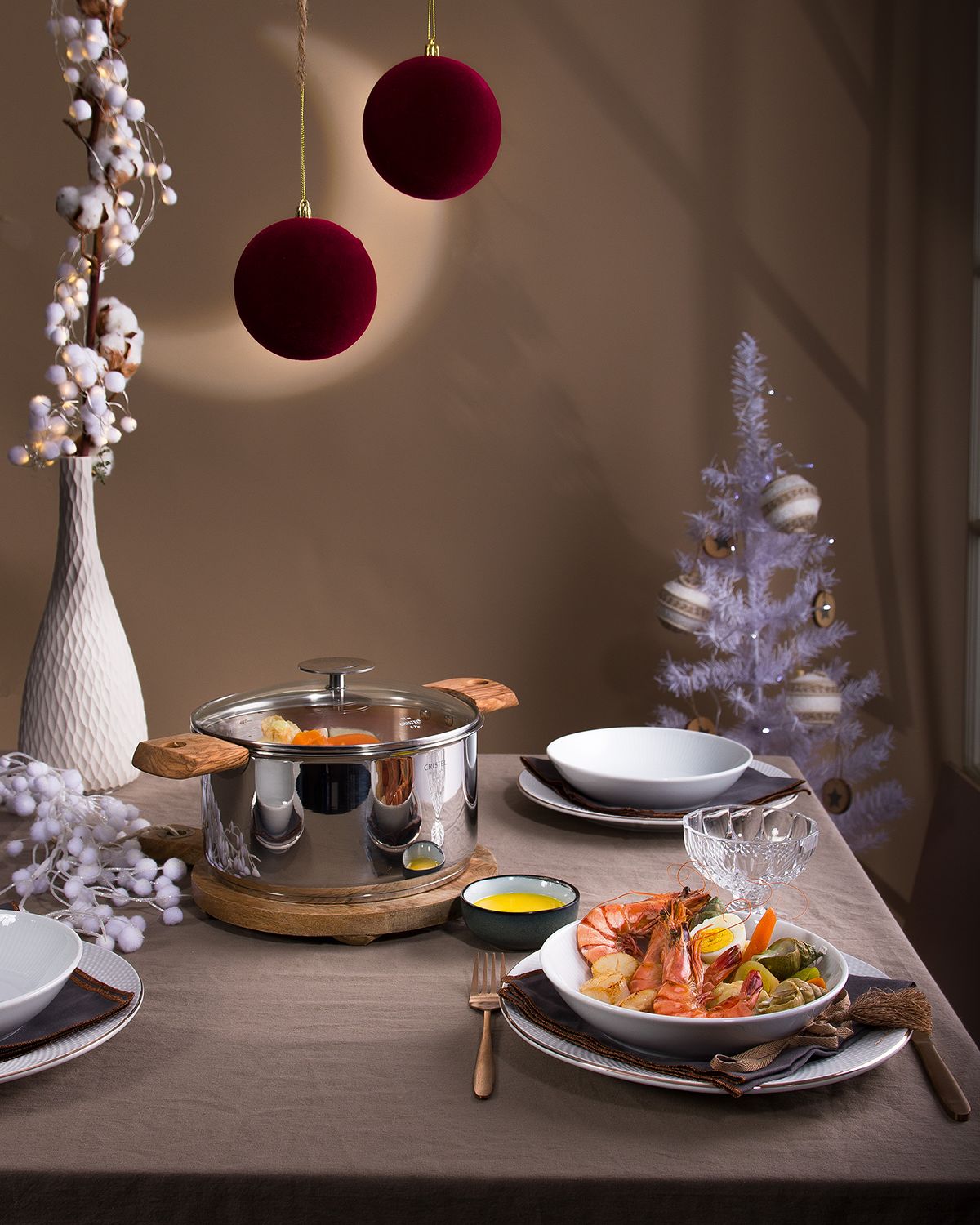 CRISTEL Casteline Stewpan with Domed Lid, 7.5-Quart