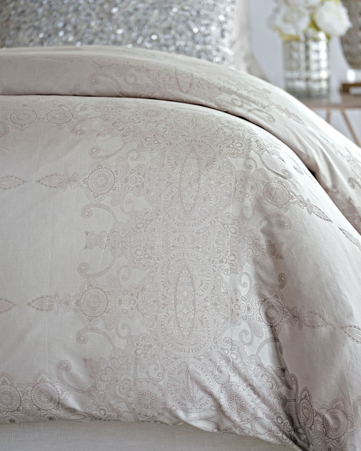 Eastern Accents Incanto Jacquard Super King Duvet Cover