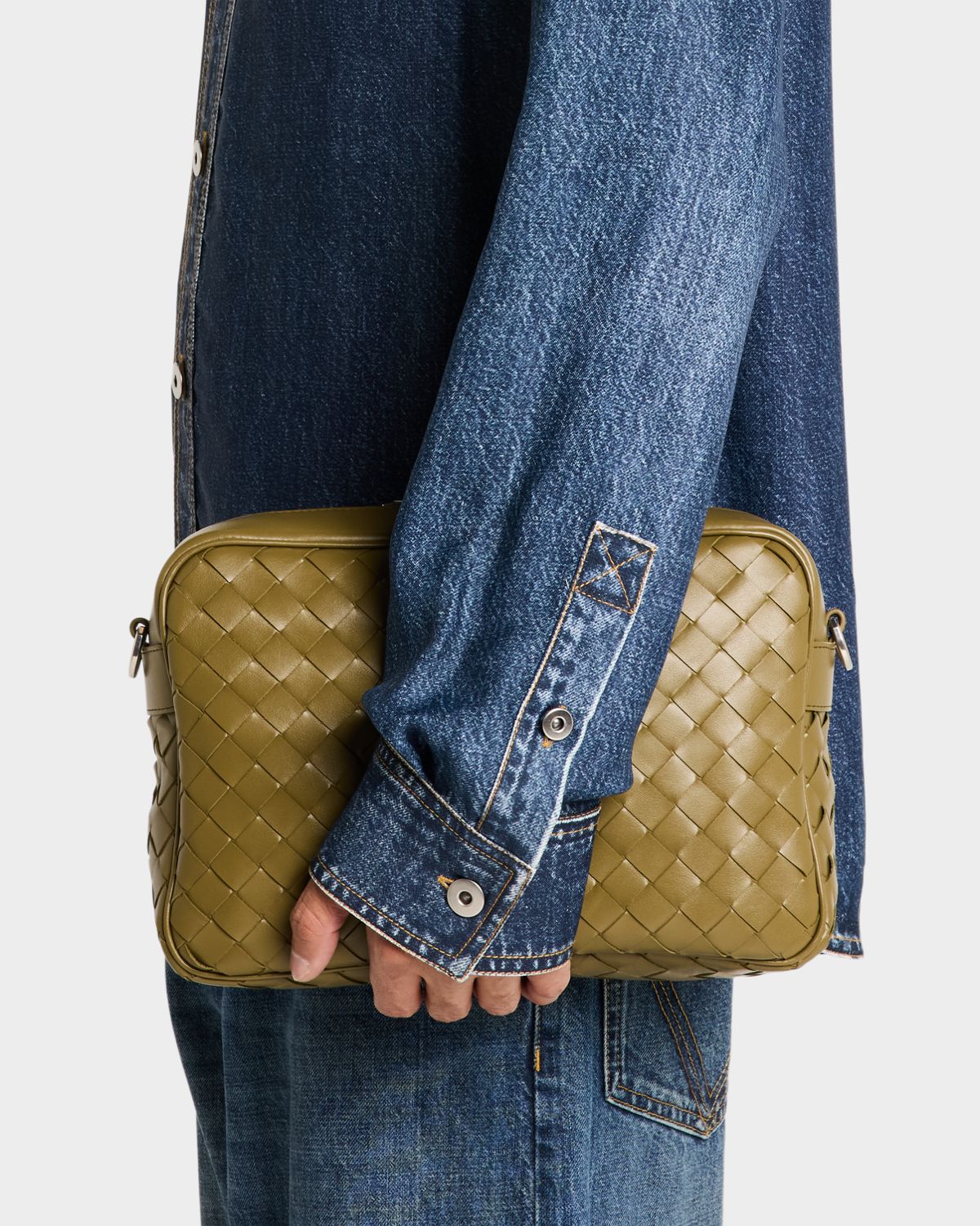 Bottega Veneta Men's Intrecciato Medium Crossbody Bag