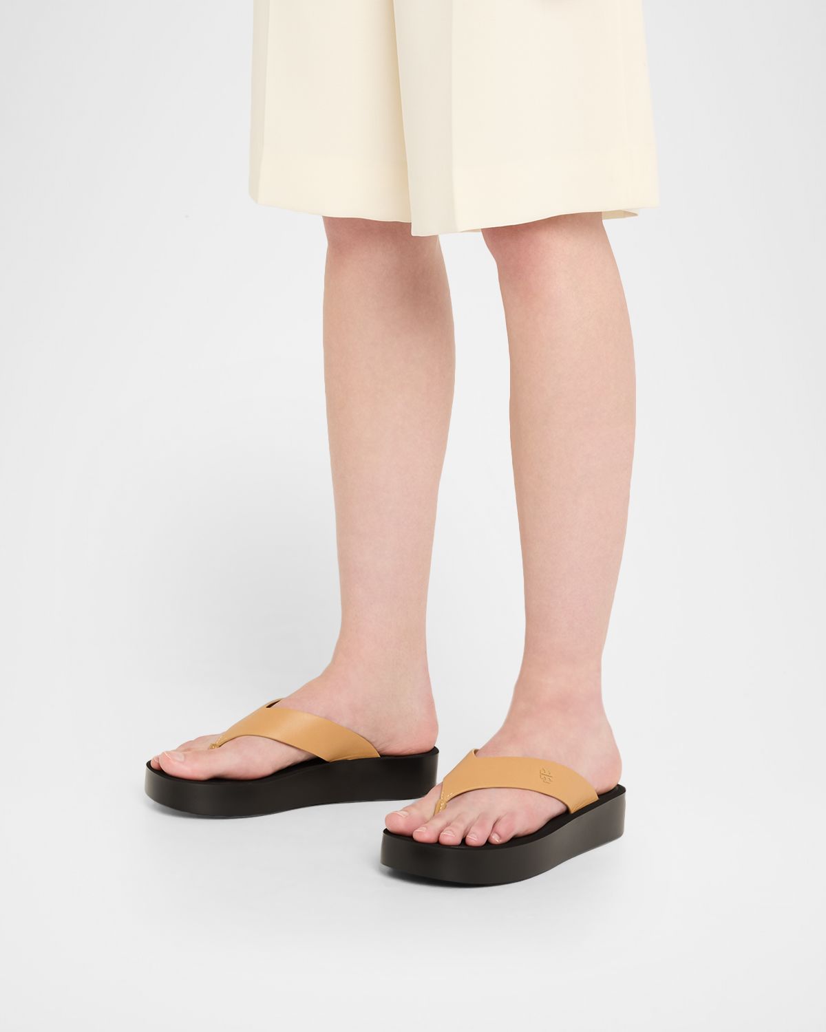 Tory Burch Leather Medallion Flip Flop Sandals | Thumbnail 6 Tory Burch Leather Medallion Flip Flop Sandals | Thumbnail 6