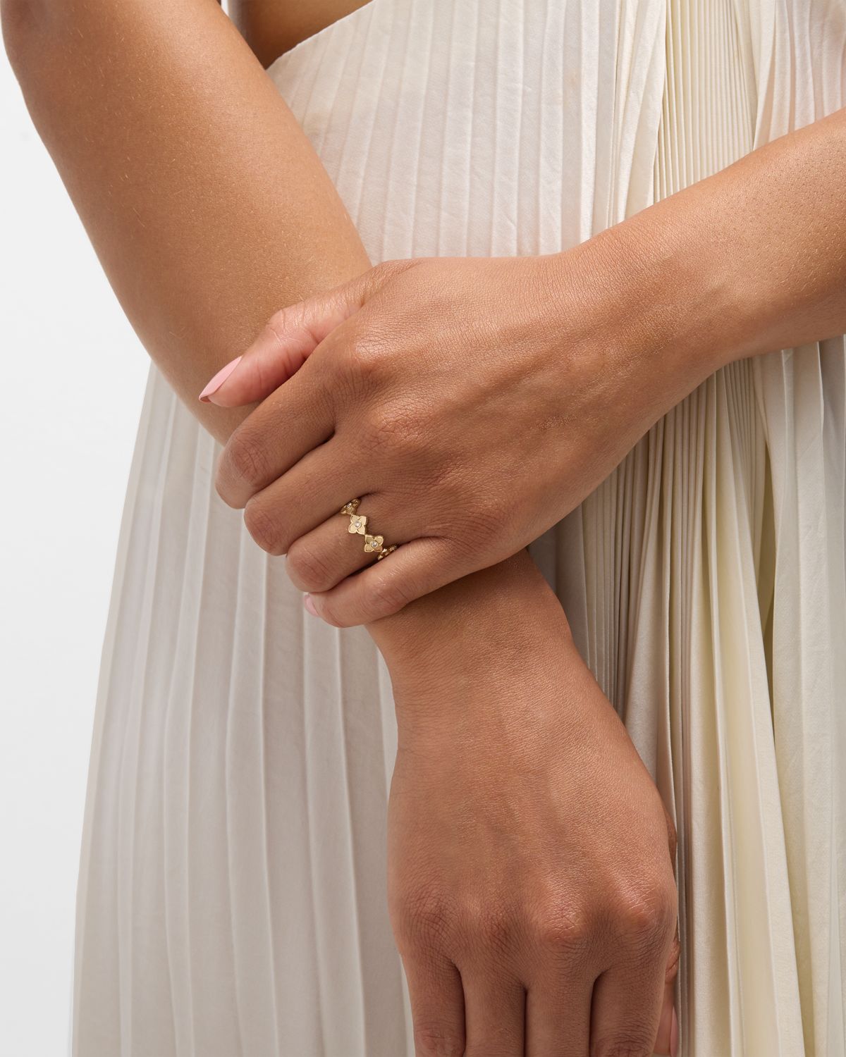 Sydney Evan Small Satin Bezel Moroccan Eternity Ring with Scallop