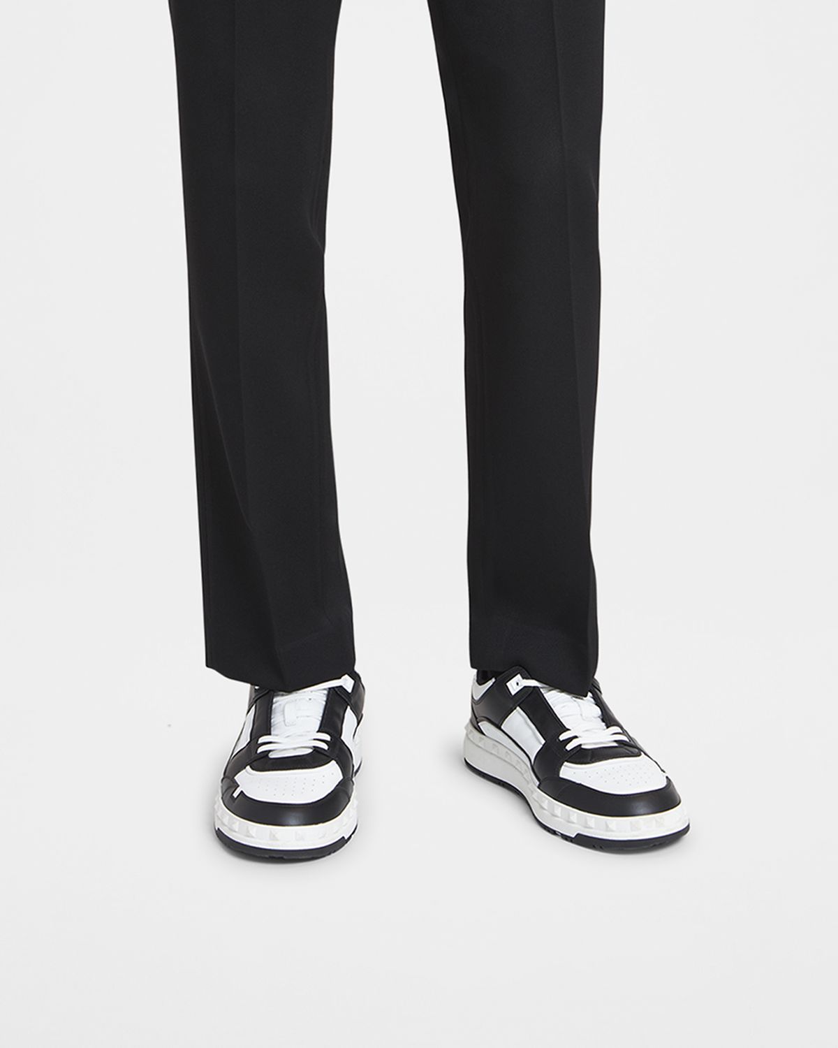 Valentino Garavani Men 's Freedots Leather Low-Top Sneakers